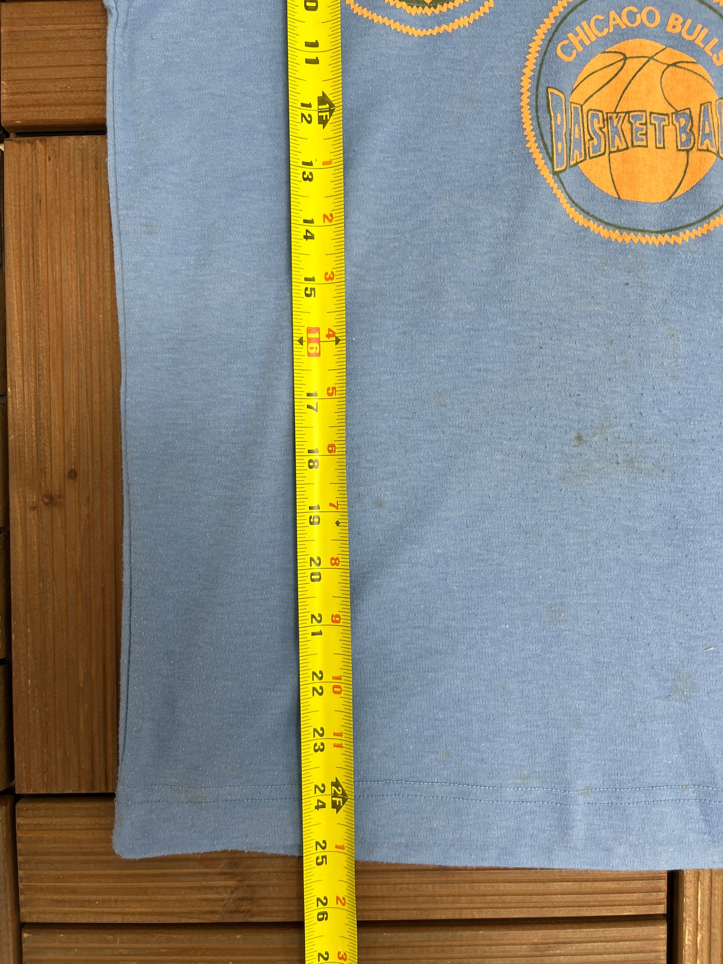Chicago Bulls Graphic Tee | Size Medium | Vintage 1990s NBA Basketball Blue T-Shirt |