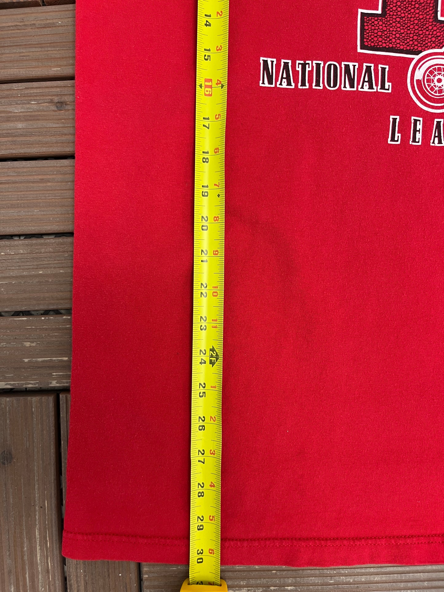 Detroit Red Wings Graphic Tee | Size X-Large | Vintage 1990s NHL Hockey Red T-Shirt |