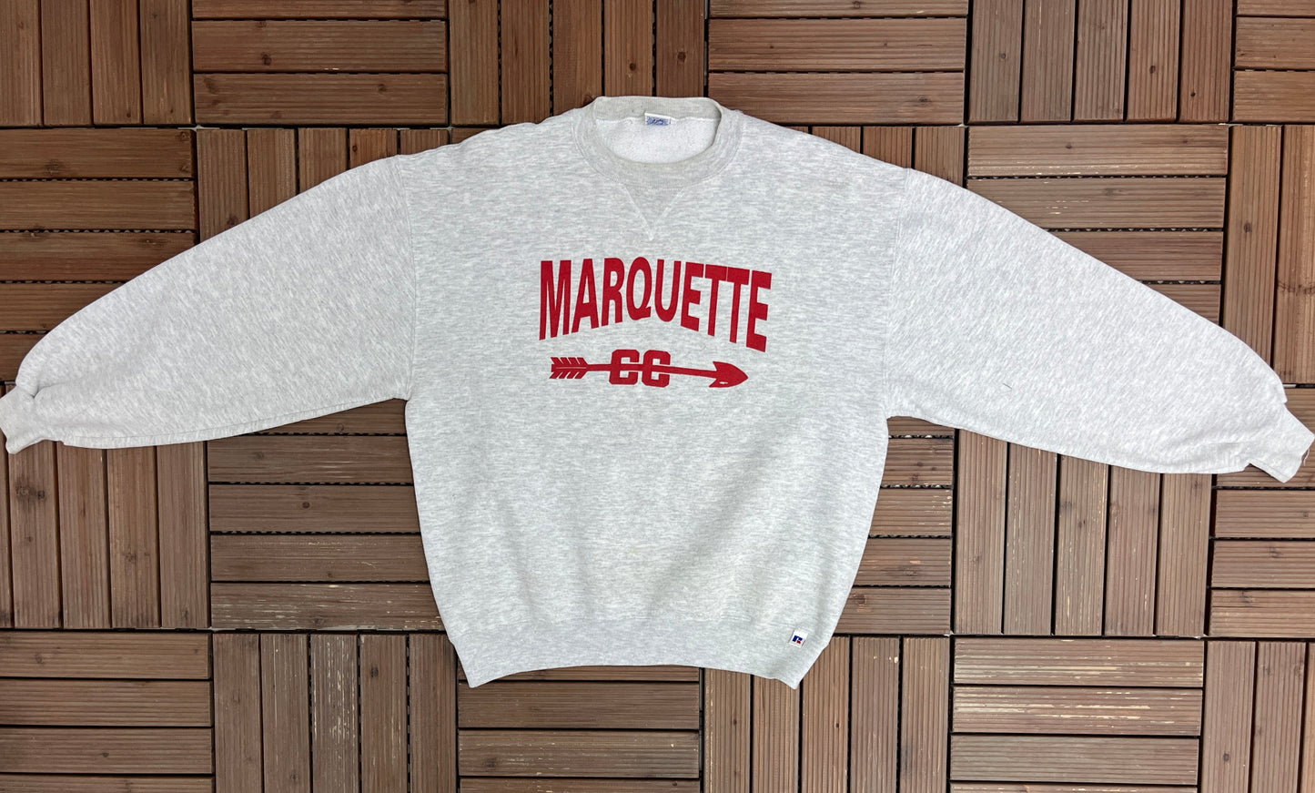 Marquette Golden Eagles Graphic Crewneck | Size Large | Vintage 1990s Russell Athletic College Sports Grey Sweater |