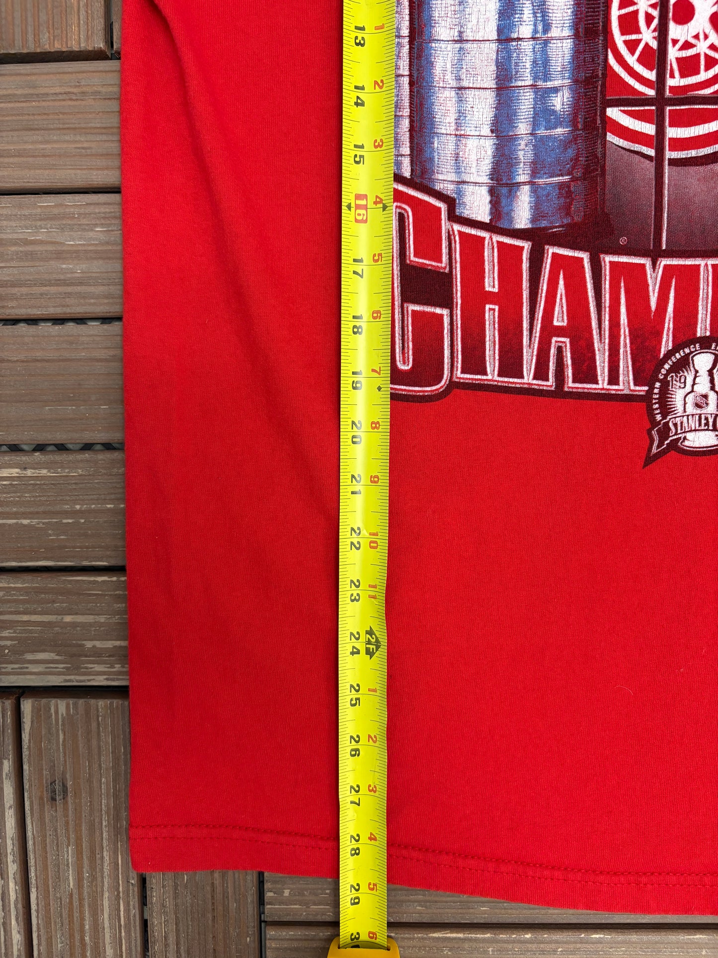 Detroit Red Wings Two In A Row Stanley Cup Champions Graphic Tee | Size X-Large | Vintage 1990s NHL Hockey Red T-Shirt |