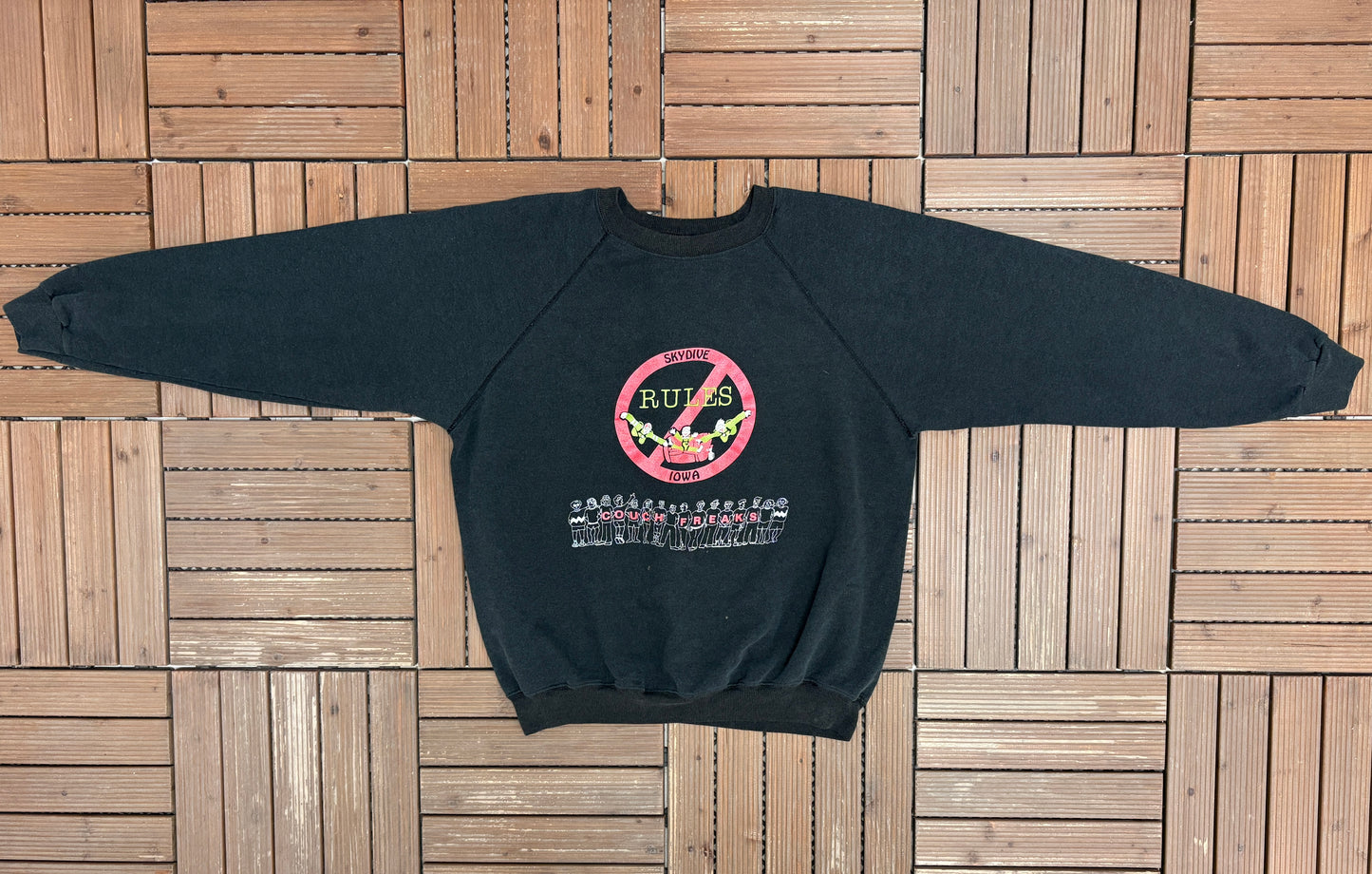 The Des Moines Skydivers (The Couch Freaks) Graphic Crewneck | Size X-Large | Vintage 1990s Black Sweater |