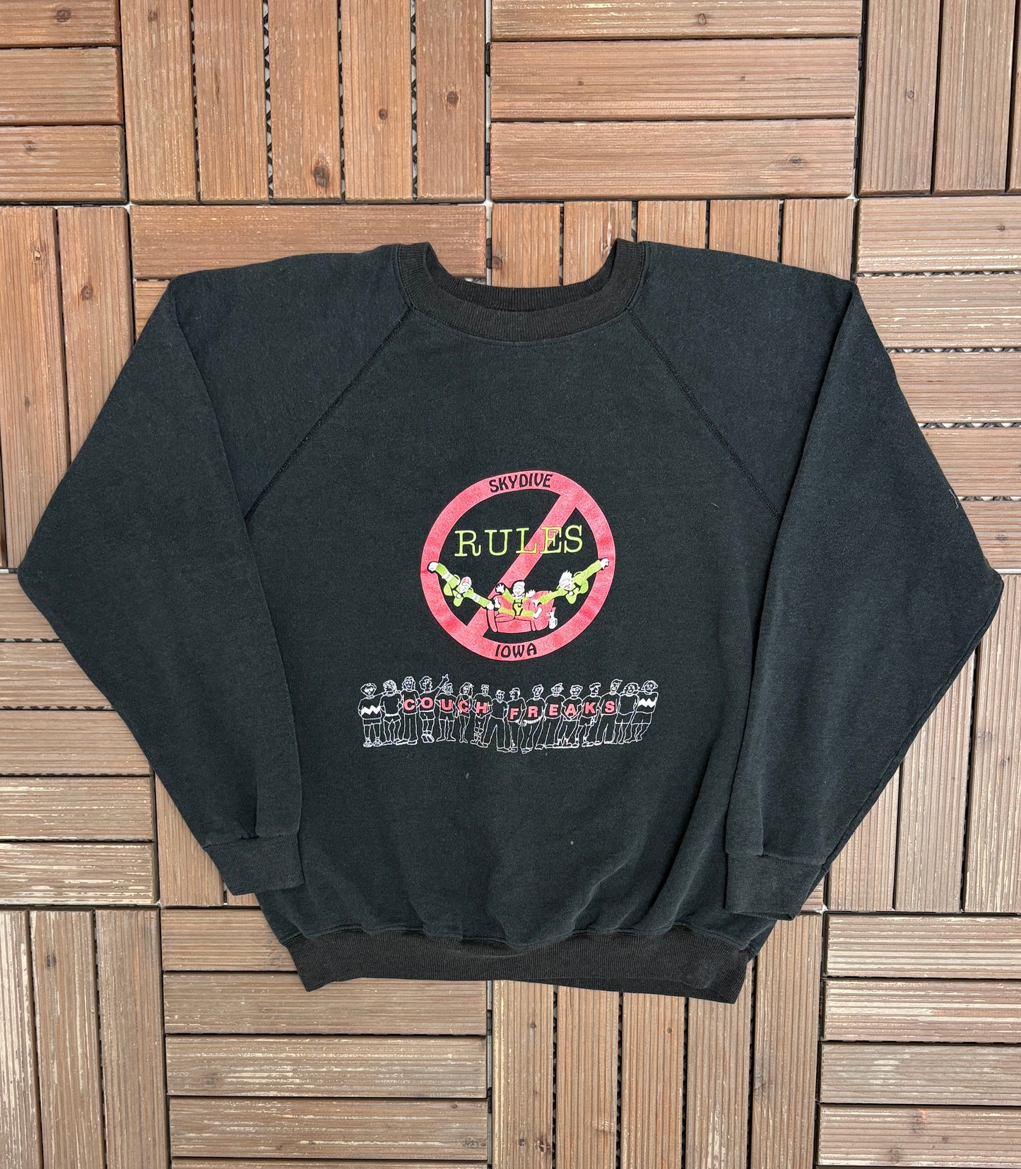 The Des Moines Skydivers (The Couch Freaks) Graphic Crewneck | Size X-Large | Vintage 1990s Black Sweater |