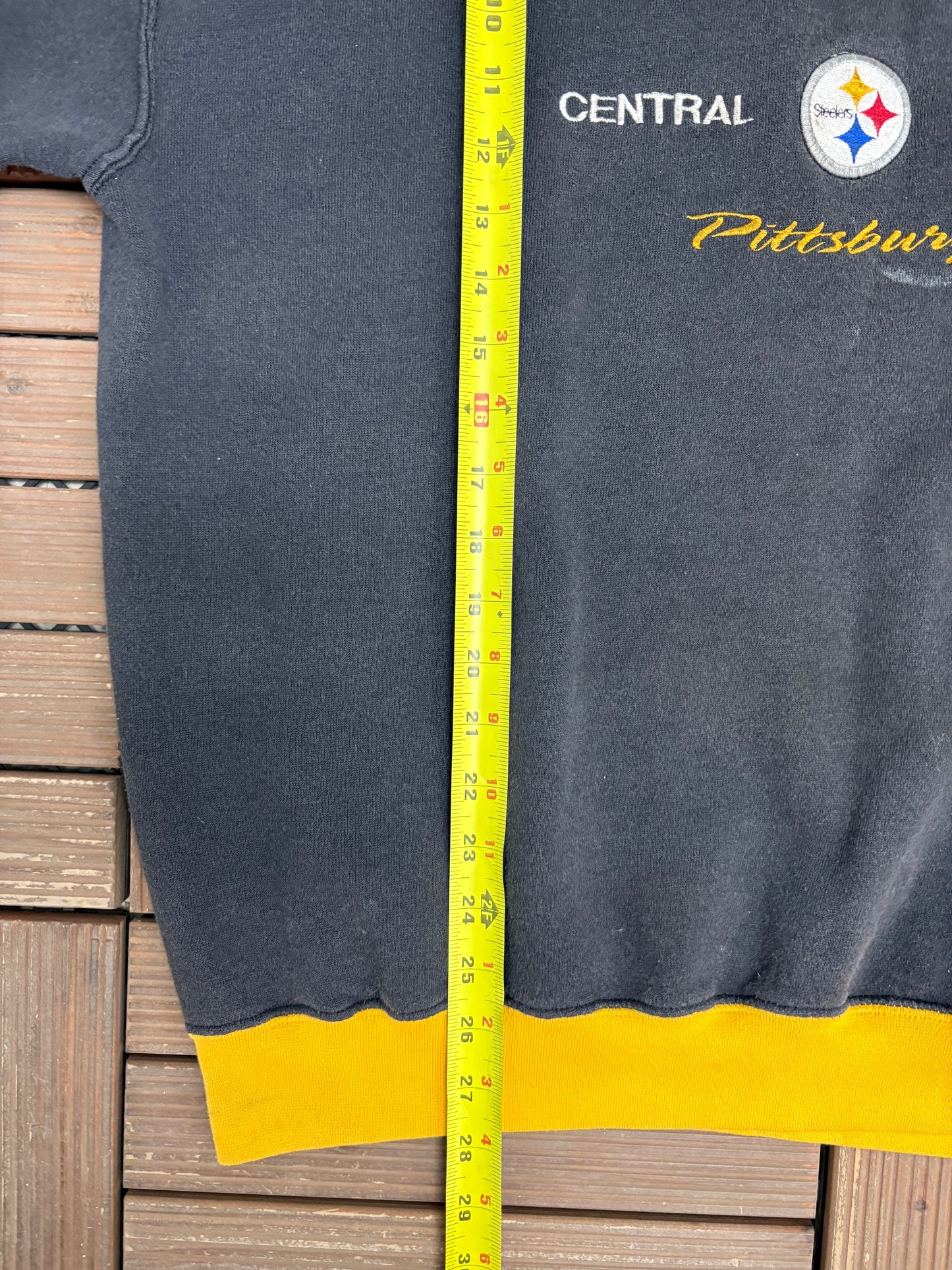 Pittsburgh Steelers Embroidered Graphic Crewneck | Size Large | Vintage 1990s Football Black Sweater |