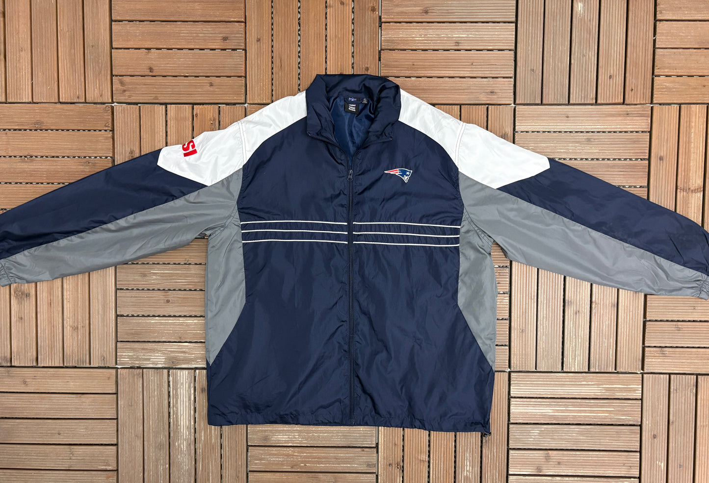 New England Patriots Graphic Windbreaker | Size X-Large | Vintage 2000s NFL Football Blue Windbreaker Jacket |