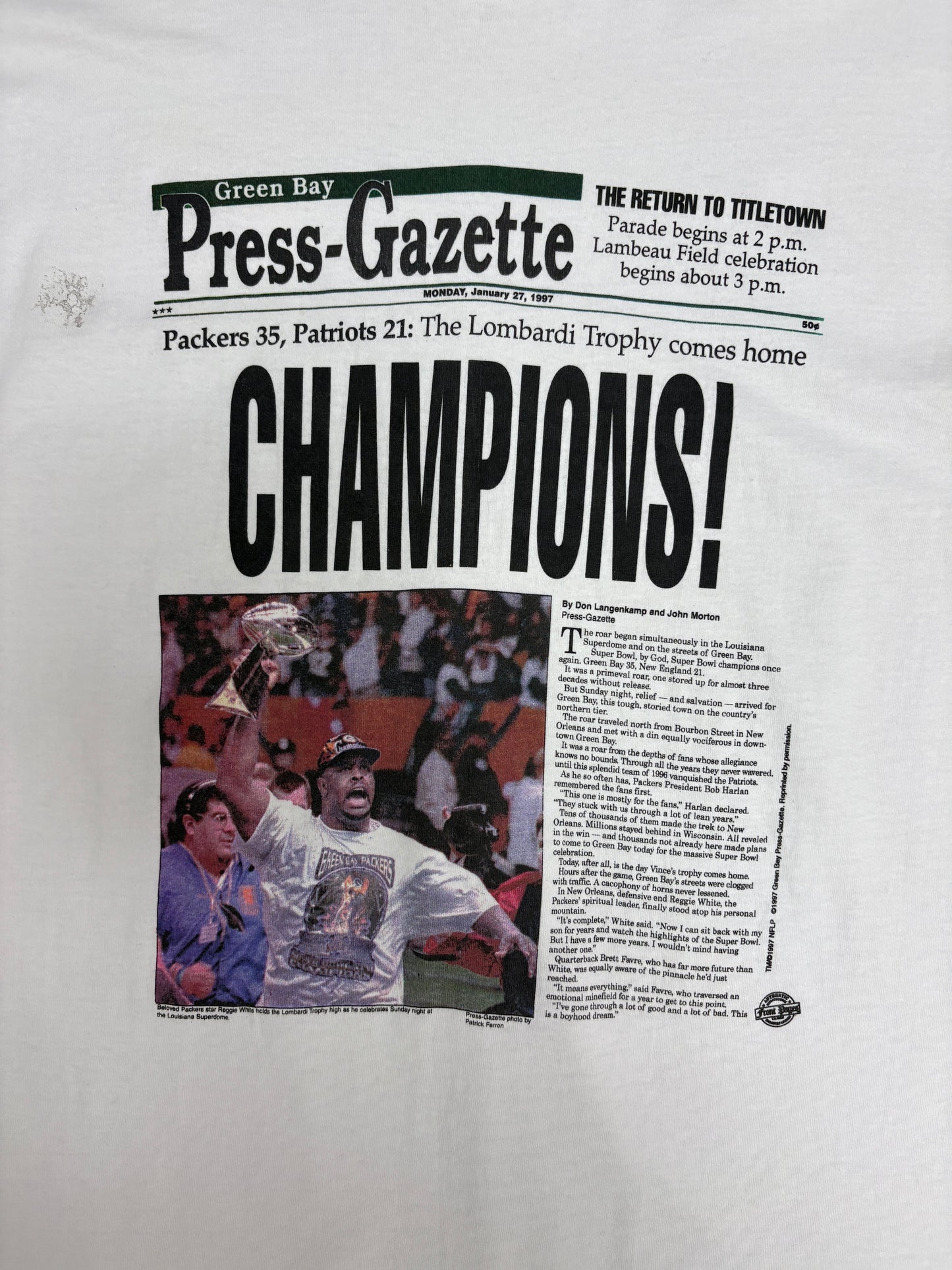 Green Bay Packers Super Bowl XXXI Champions! Graphic Tee | Size X-Large | Vintage 1990s NFL Football White T-Shirt |