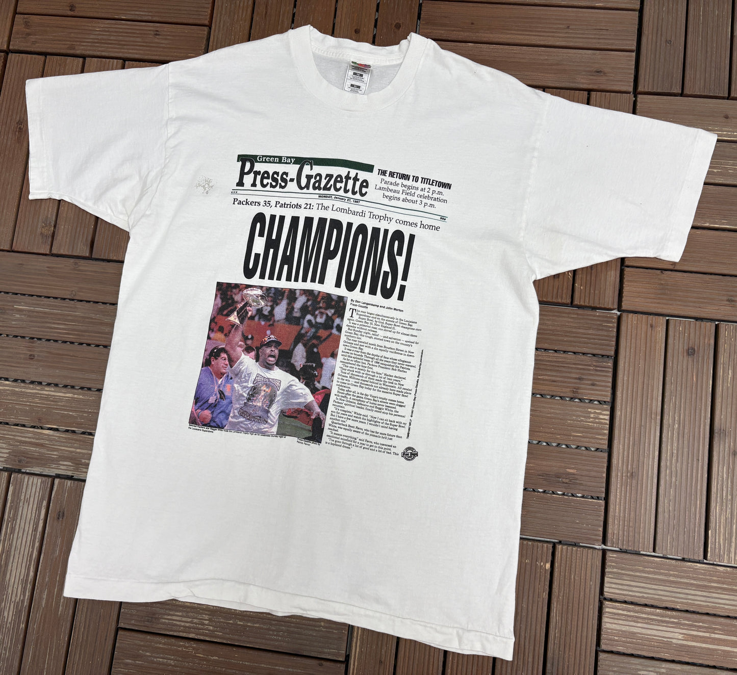 Green Bay Packers Super Bowl XXXI Champions! Graphic Tee | Size X-Large | Vintage 1990s NFL Football White T-Shirt |