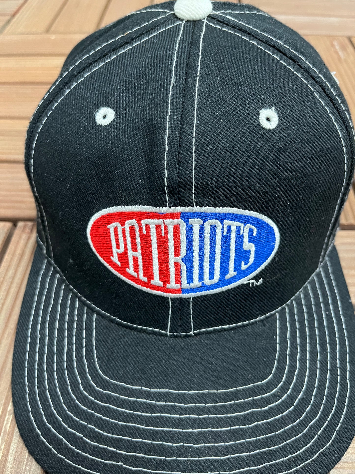 New England Patriots Embroidered Graphic Hat | Snap Back | Vintage 1990s NFL Football Black Hat |
