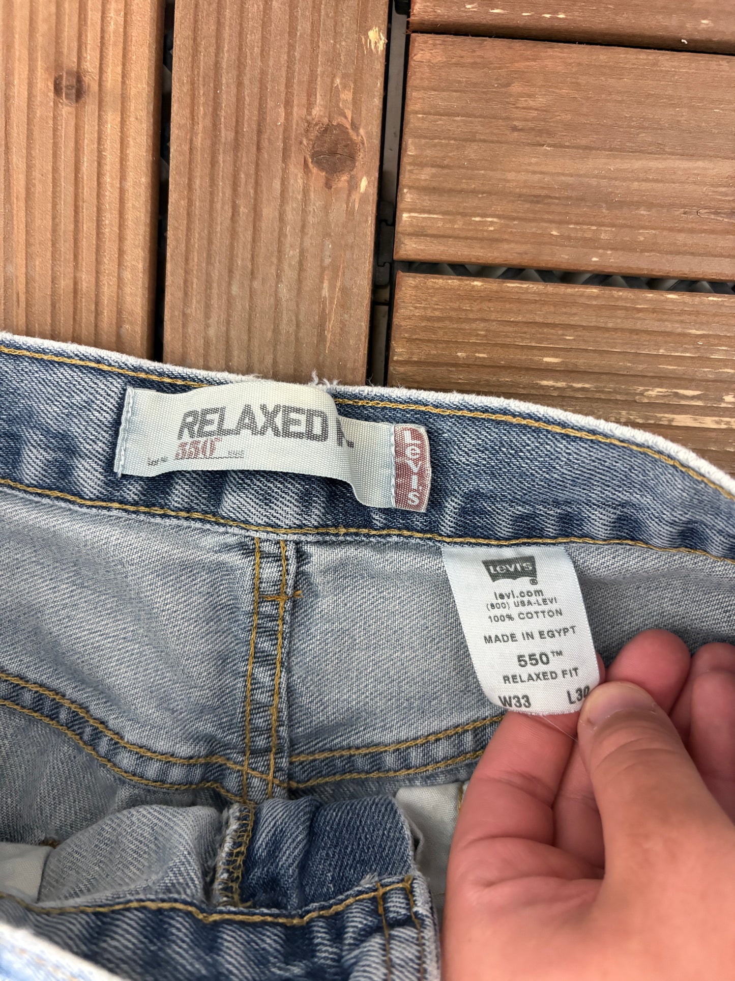 Levi Strauss & Co 550 Relaxed Fit Blue Denim Jeans | Size 33 x 30 | Vintage 2000s Levi's Light Blue Jeans |