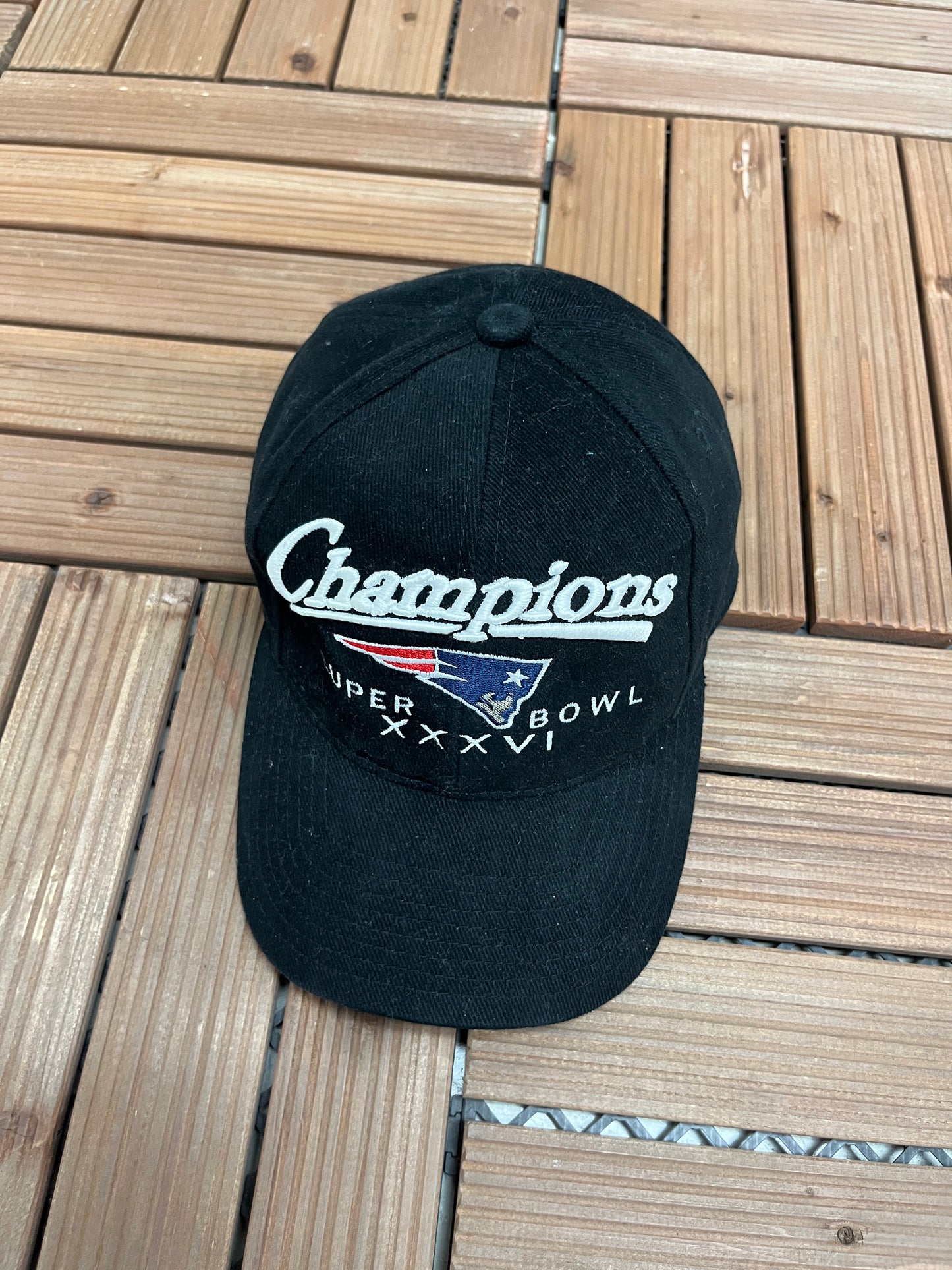 New England Patriots Super Bowl XXXVI Champions Graphic Hat | Snap Back | Vintage 2000s NFL Football Black Hat |