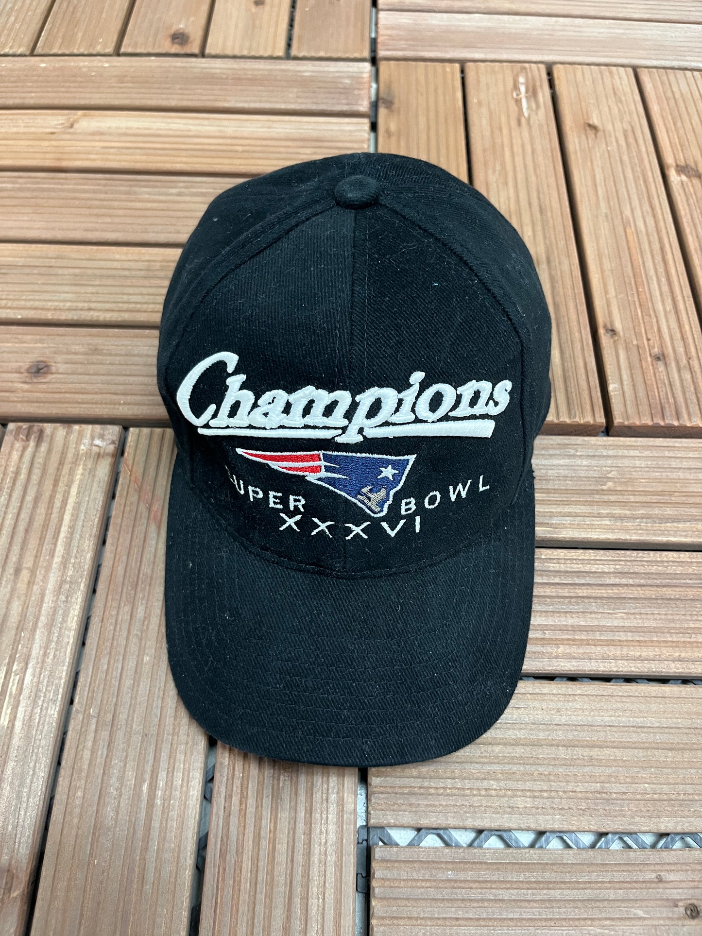 New England Patriots Super Bowl XXXVI Champions Graphic Hat | Snap Back | Vintage 2000s NFL Football Black Hat |