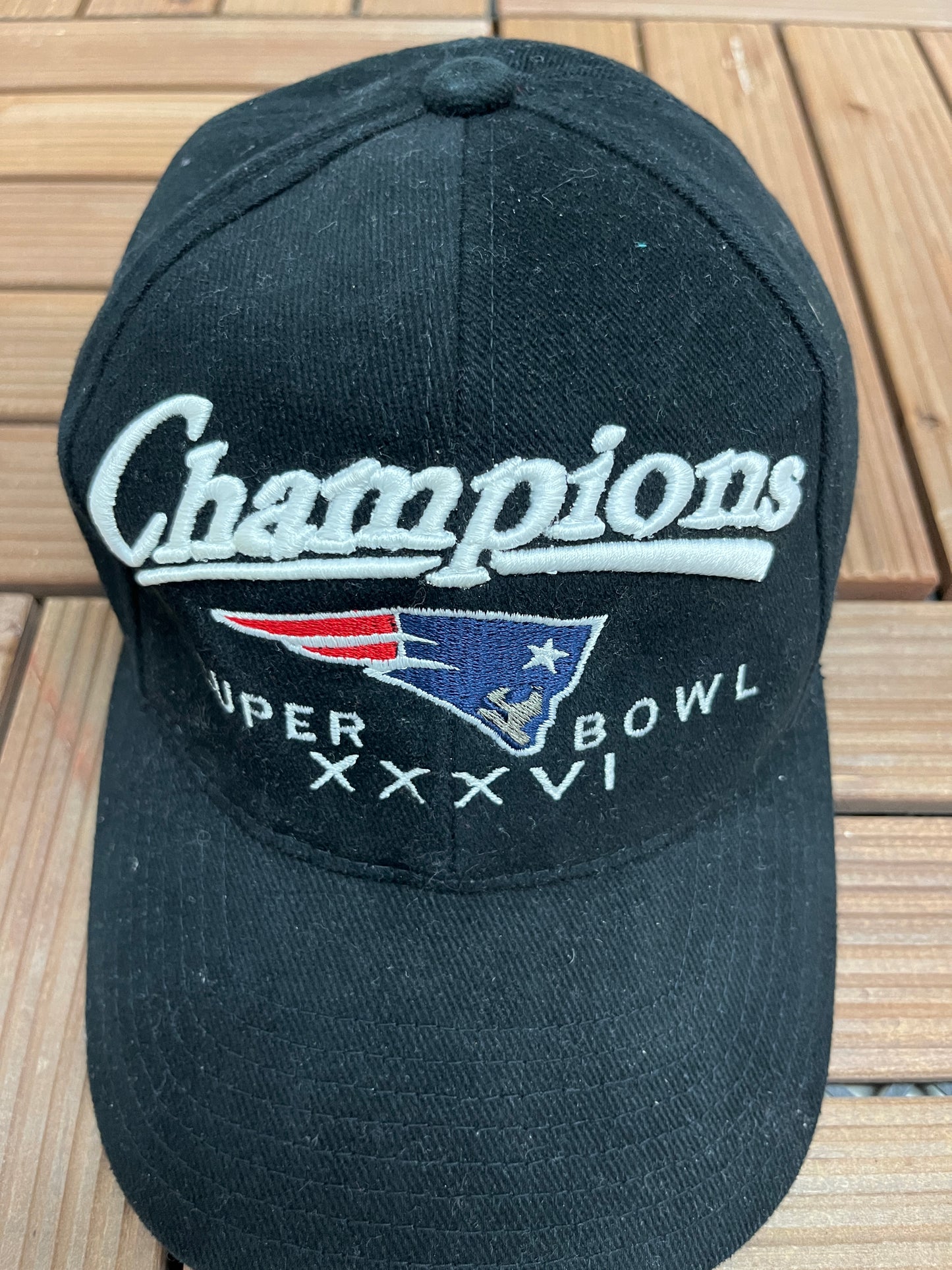 New England Patriots Super Bowl XXXVI Champions Graphic Hat | Snap Back | Vintage 2000s NFL Football Black Hat |