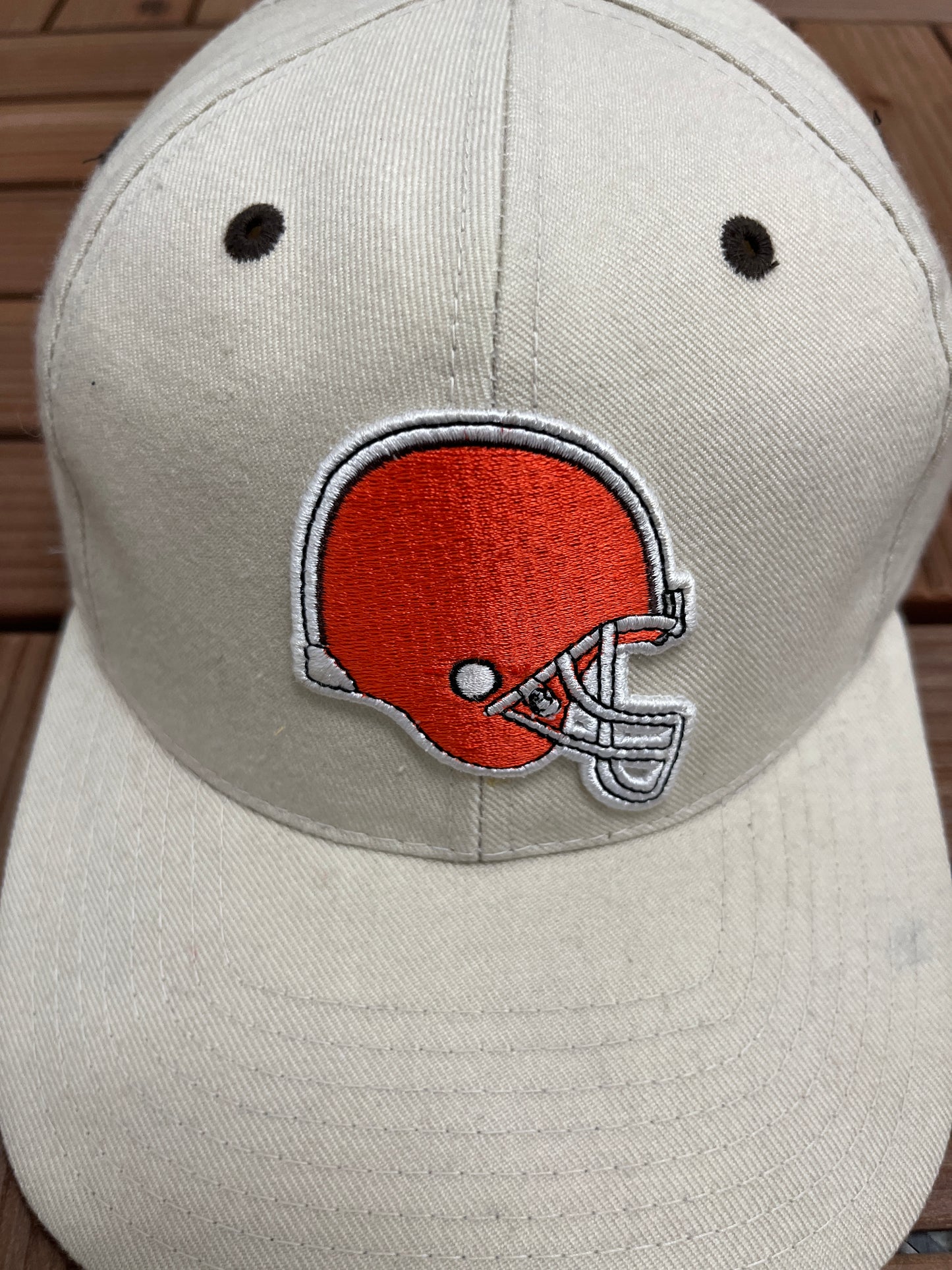 Cleveland Browns Embroidered Graphic Hat | Strap Back | Vintage 2000s NFL Football Beige Hat |