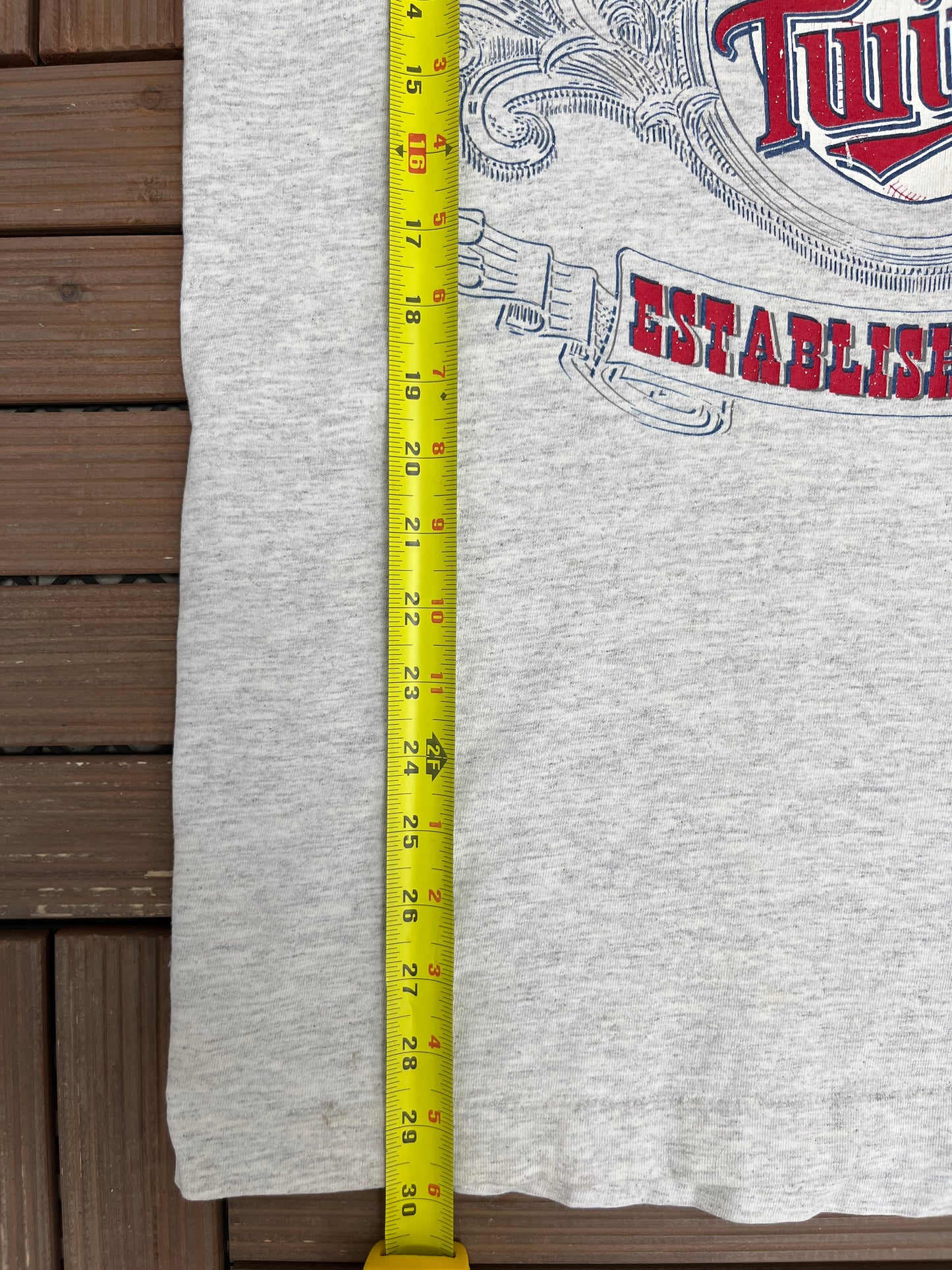 Minnesota Twins Graphic Tee | Size Large | Vintage 1990s Made in USA MLB Baseball Grey T-Shirt |