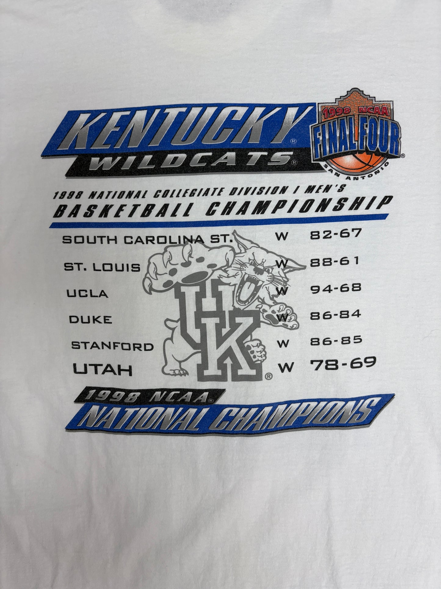Kentucky Wildcats 1998 National Champions Graphic Tee | Size X-Large | Vintage 1990s White College T-Shirt |