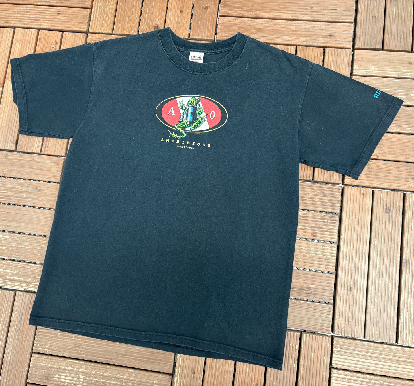 Amphibious Outfitters Frog Graphic Tee | Size Medium | Vintage 2000s Animal Promotional Black T-Shirt |