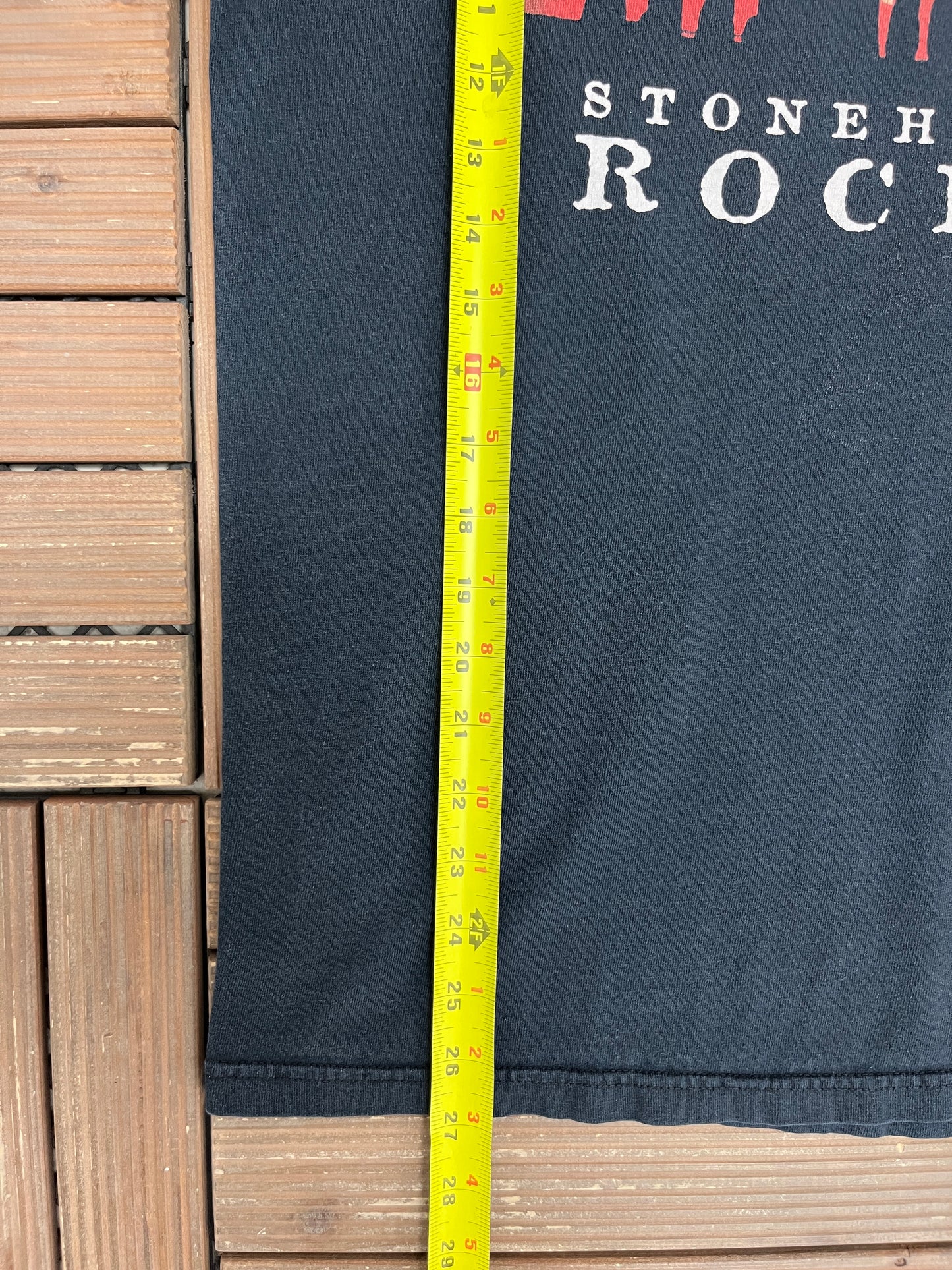 Stonehenge Rocks! Graphic Tee | Size Large | Vintage 2000s Tourist Black T-Shirt |