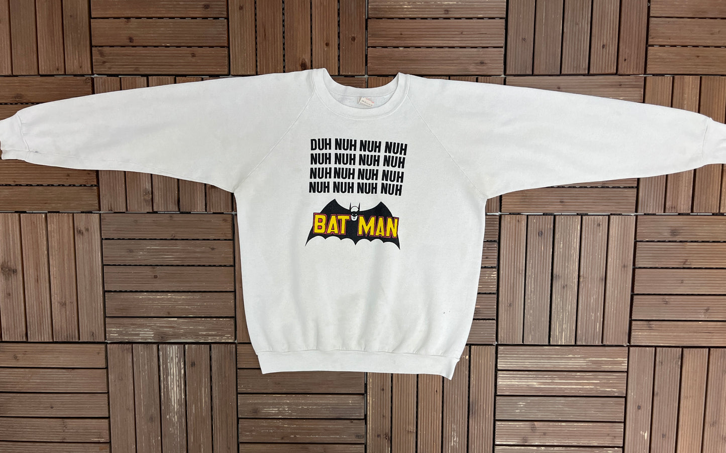 Batman Duh Nuh Nuh Nuh Graphic Crewneck | Size X-Large | Vintage 1980s DC Comics Promotional White Sweater |