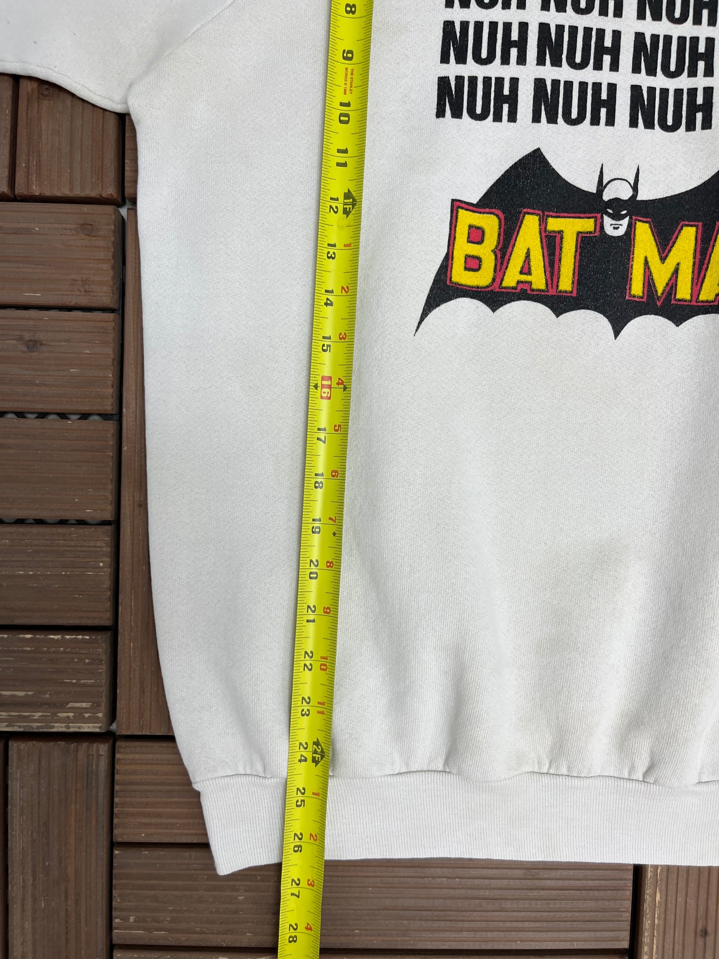 Batman Duh Nuh Nuh Nuh Graphic Crewneck | Size X-Large | Vintage 1980s DC Comics Promotional White Sweater |