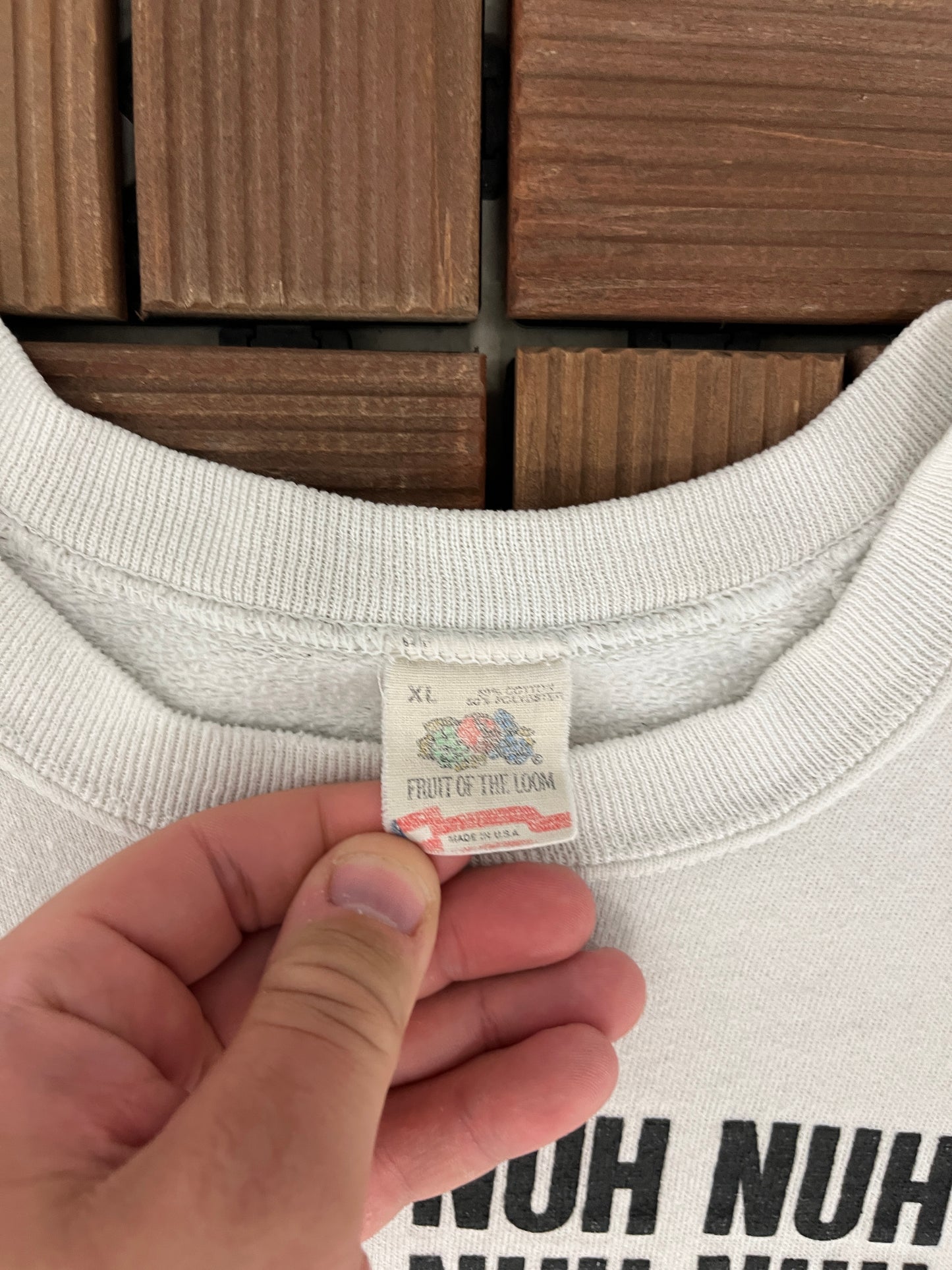 Batman Duh Nuh Nuh Nuh Graphic Crewneck | Size X-Large | Vintage 1980s DC Comics Promotional White Sweater |