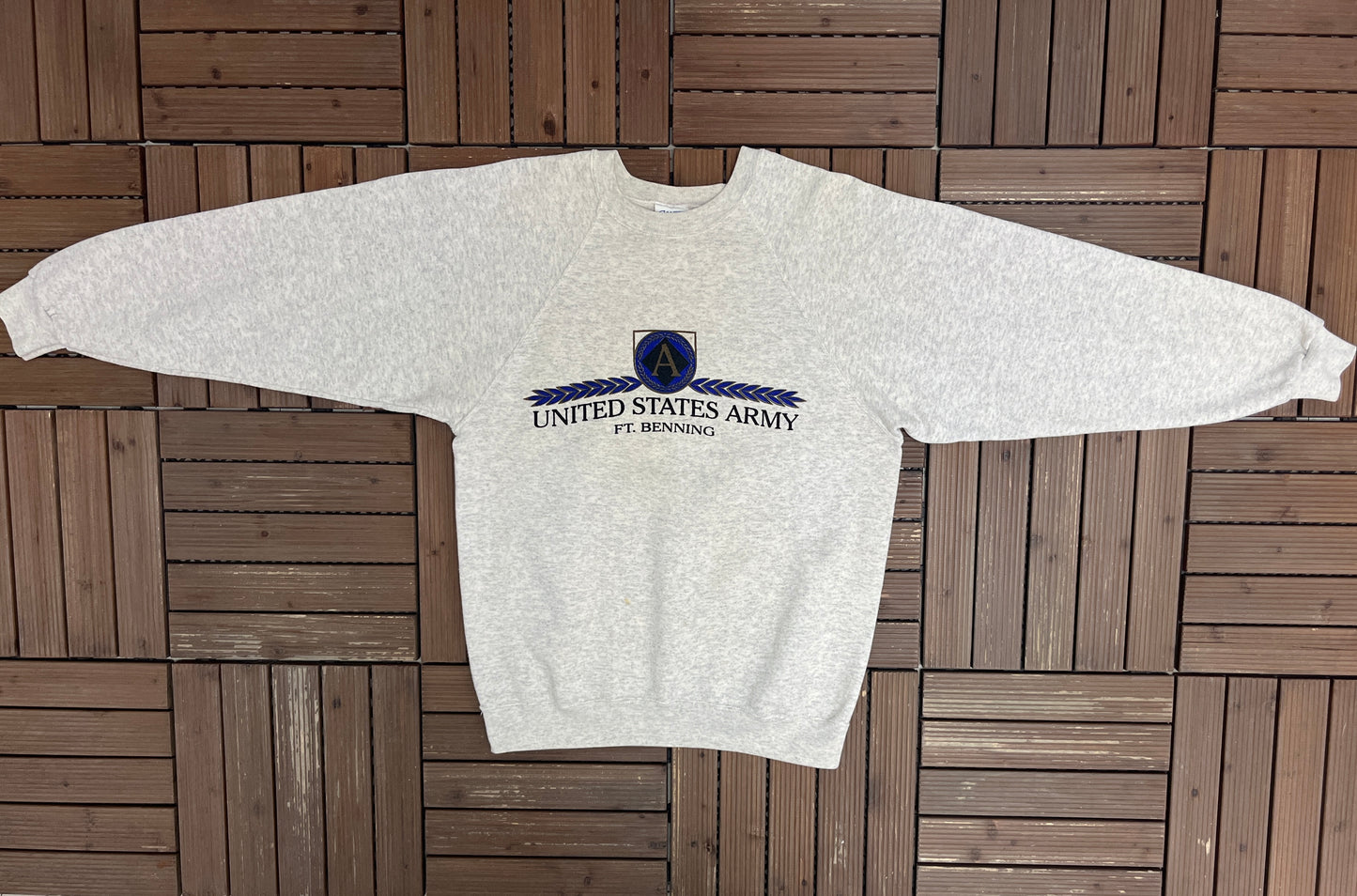 United States Army Ft. Benning Graphic Crewneck | Size Large | Vintage 1990s Made in USA Grey Sweater |