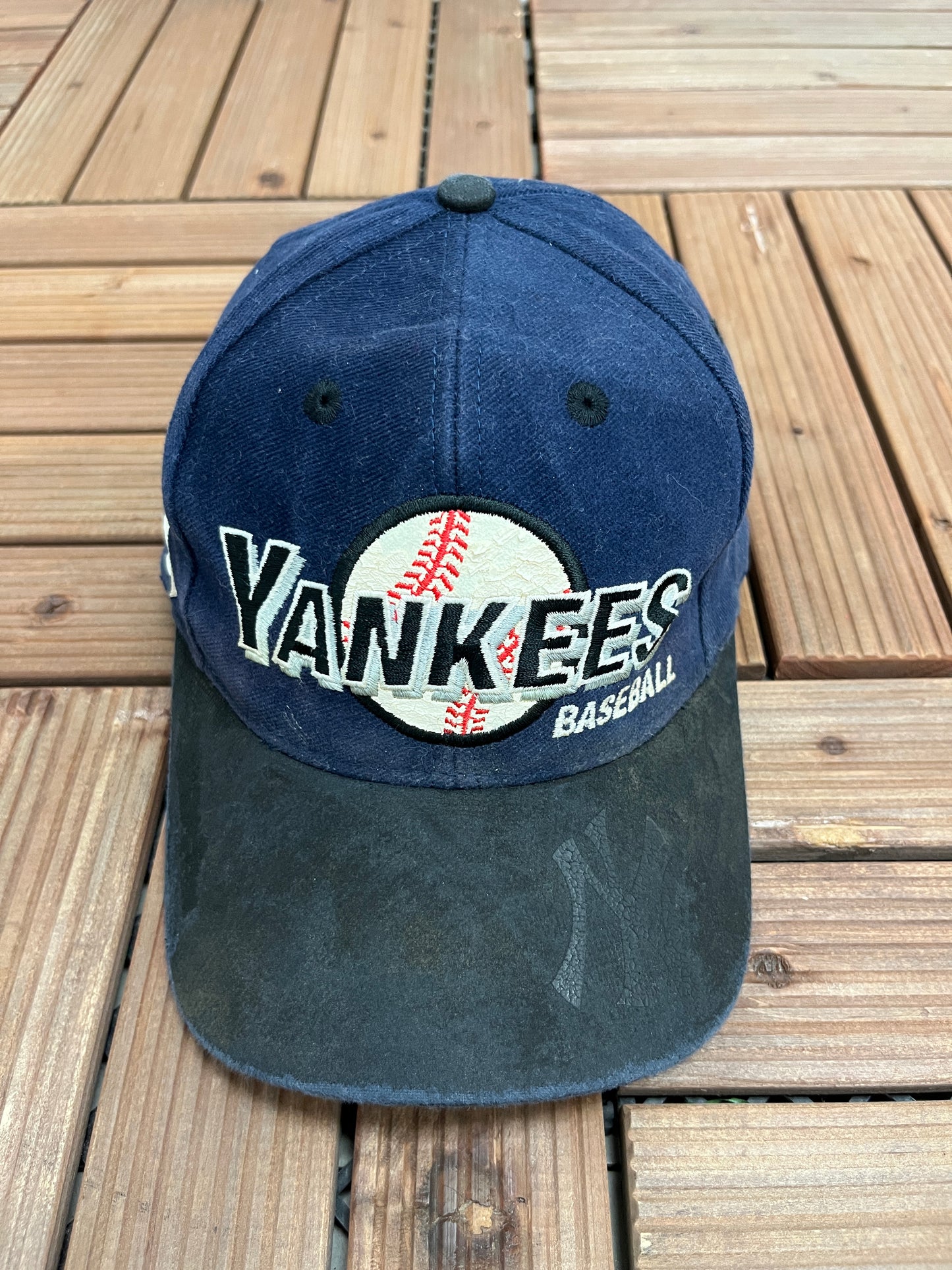 New York Yankees Baseball Graphic Hat | Snap Back | Vintage 2000s MLB Baseball Blue Cap |