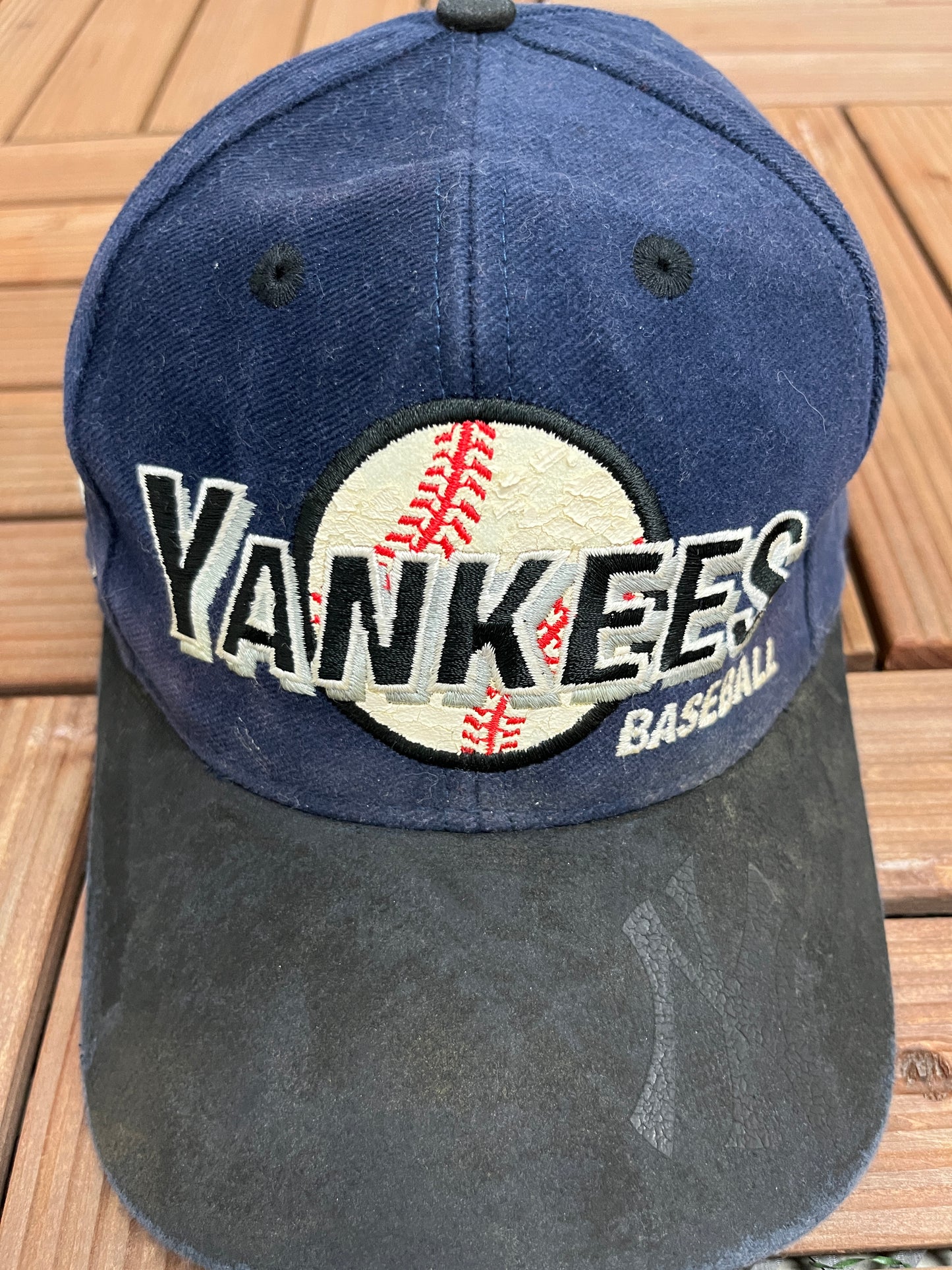 New York Yankees Baseball Graphic Hat | Snap Back | Vintage 2000s MLB Baseball Blue Cap |