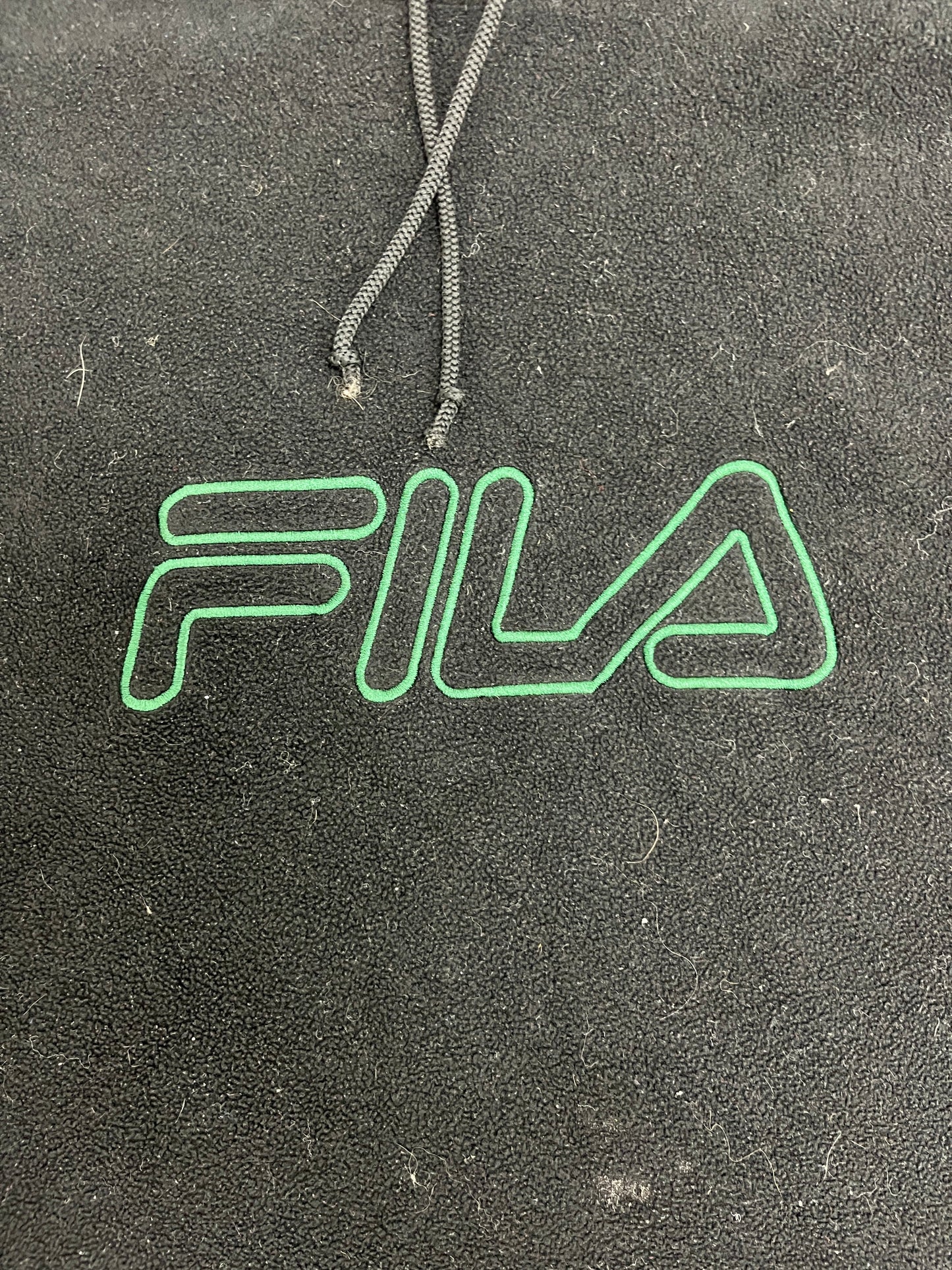 FILA Stitched Graphic Fleece Sweater | Size Large | Vintage 2000s Branded Black Sweater |