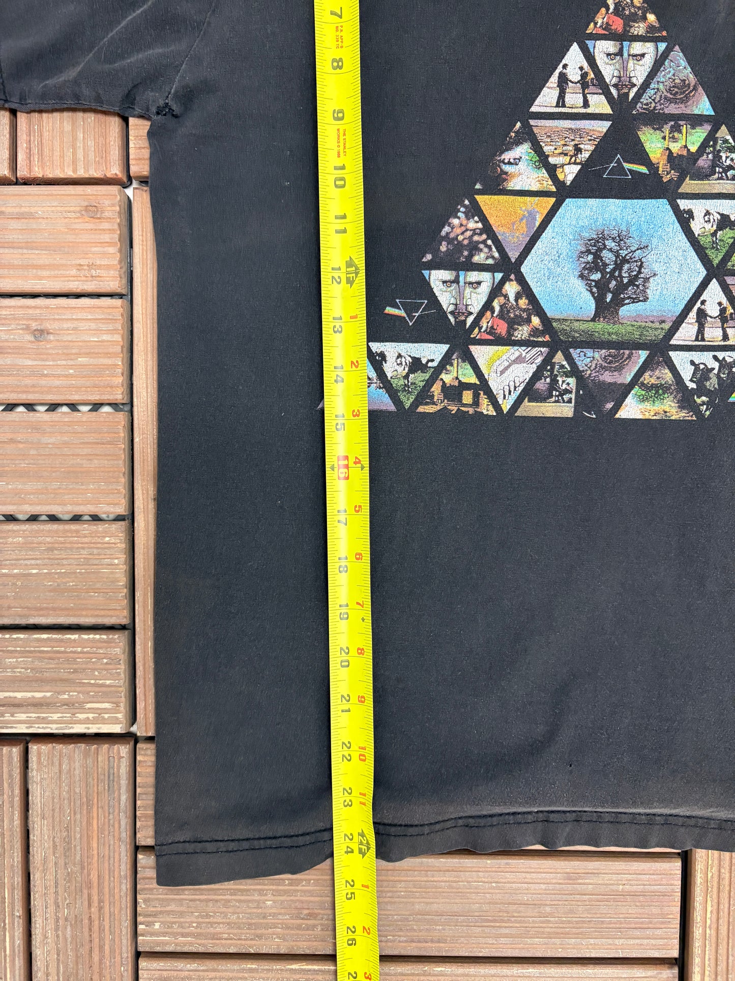 Pink Floyd Dark Side Of The Moon Graphic Tee | Size Medium | Vintage 2000s Rock Band T-Shirt |