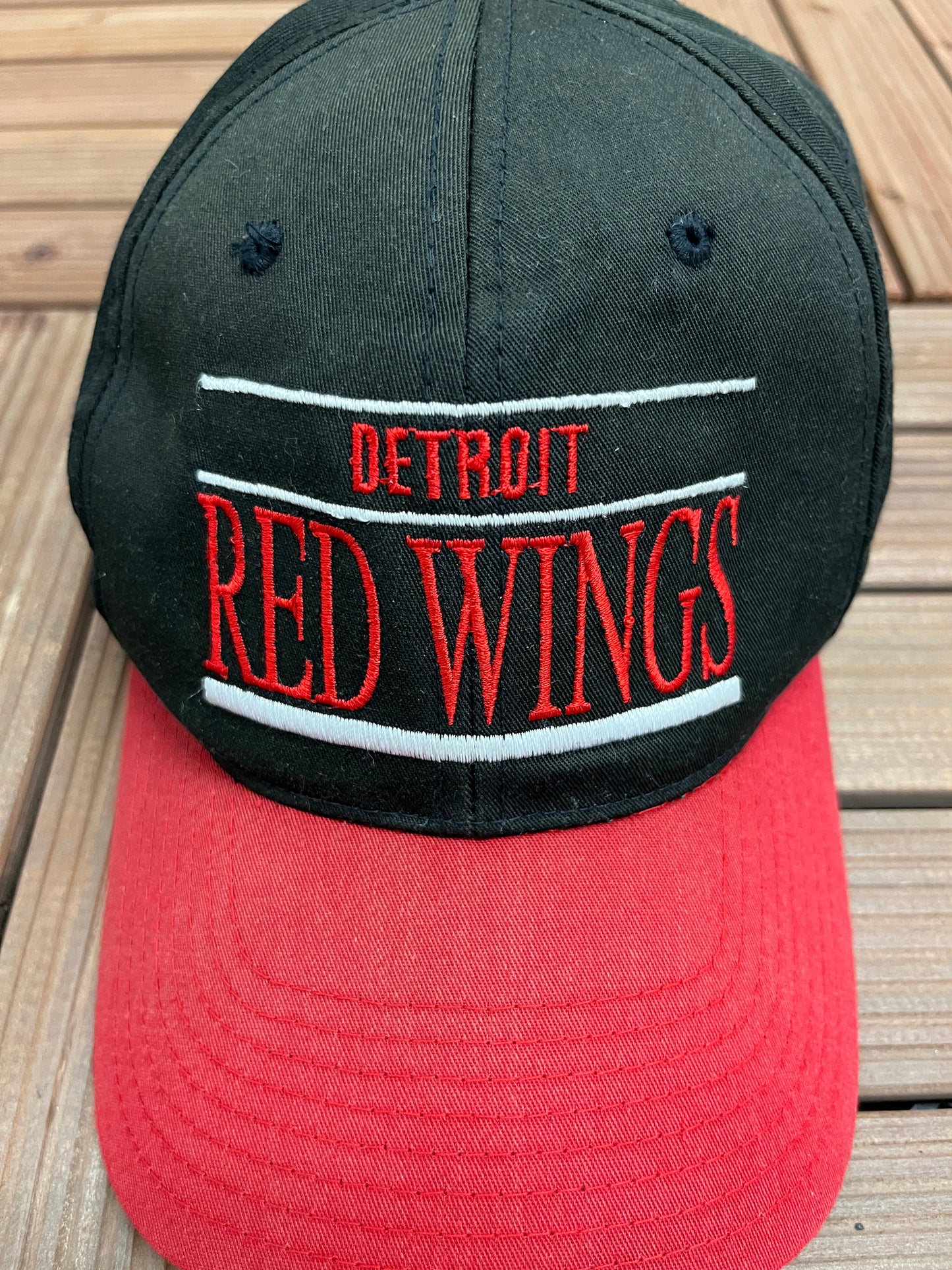 Detroit Red Wings Embroidered Graphic Hat | Snap Back | Vintage 1990s NHL Hockey Black Cap |