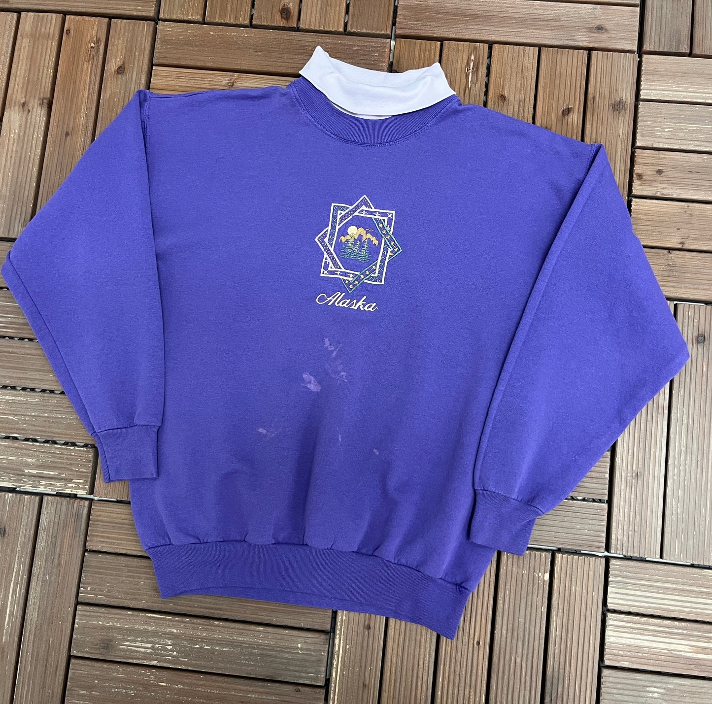Alaska Embroidered Graphic Turtleneck | Size Medium | Vintage 1990s Tourist Promotional Purple Sweater |