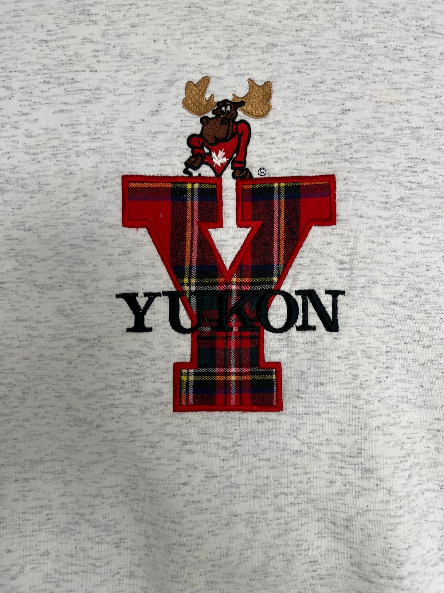 Yukon Stitched Graphic Crewneck | Size X-Large | Vintage 1990s Tourist Grey Sweater |