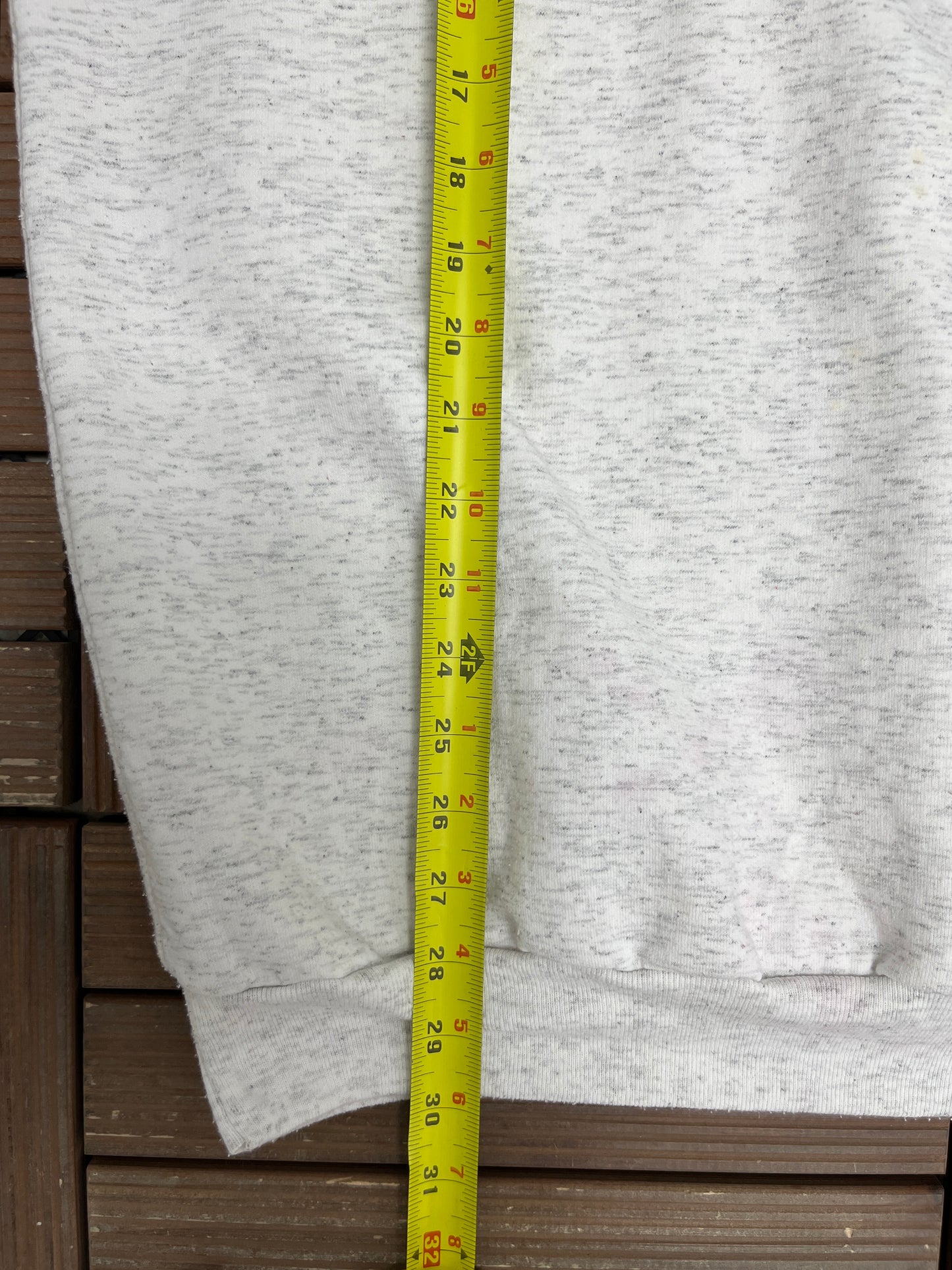 Yukon Stitched Graphic Crewneck | Size X-Large | Vintage 1990s Tourist Grey Sweater |