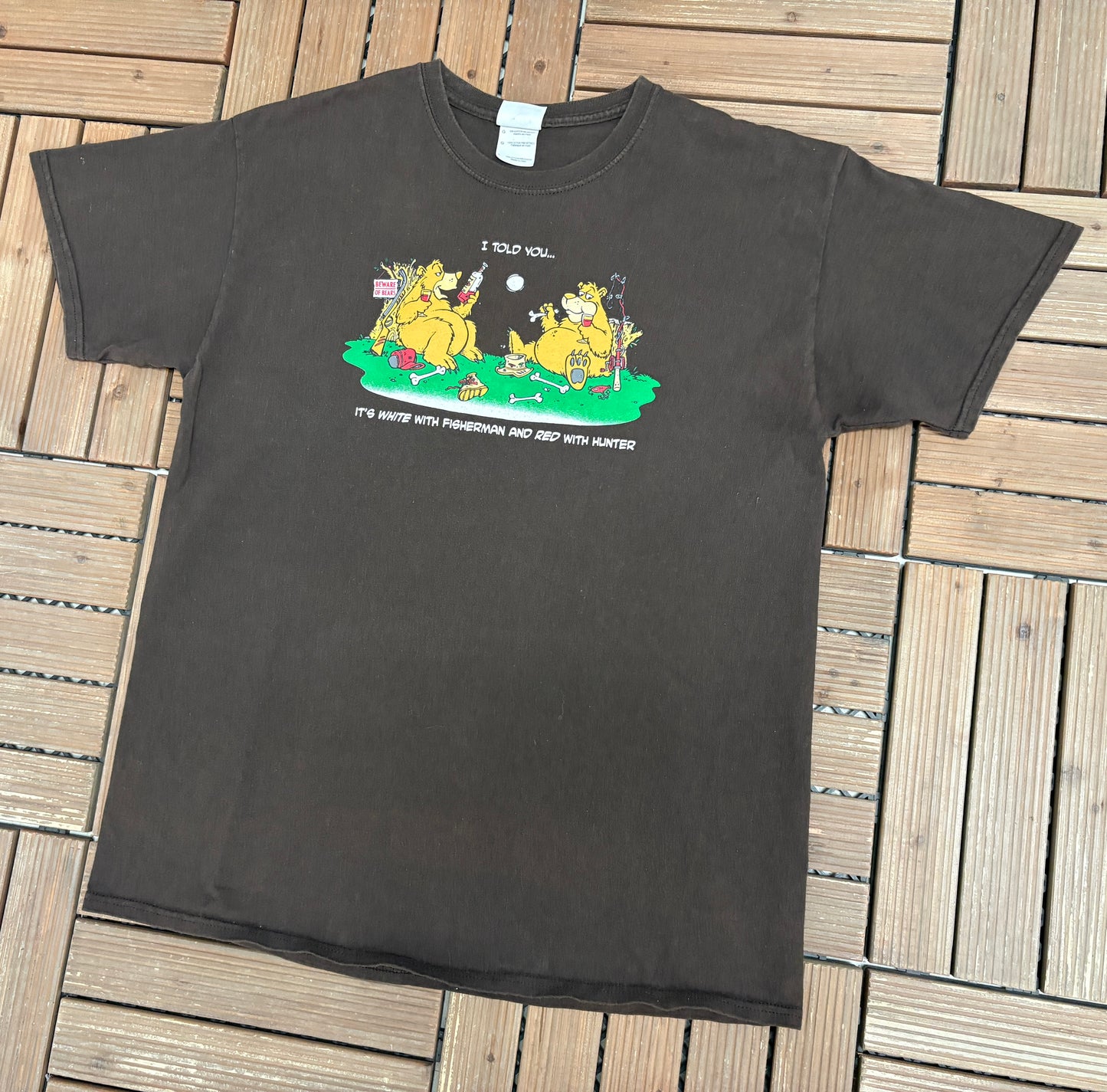 I Told You It's White With Fisherman And Red With Hunter Graphic Tee | Size Large | Vintage 2000s Funny Brown T-Shirt |