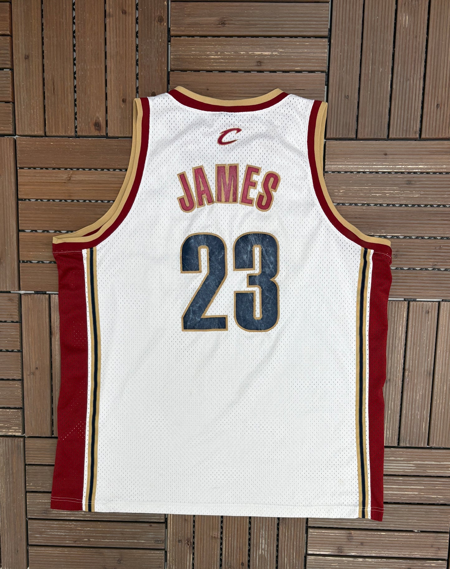 Cleveland Cavaliers LeBron James Basketball Jersey | Size XX-Large | Vintage 2000s Nike White Jersey |