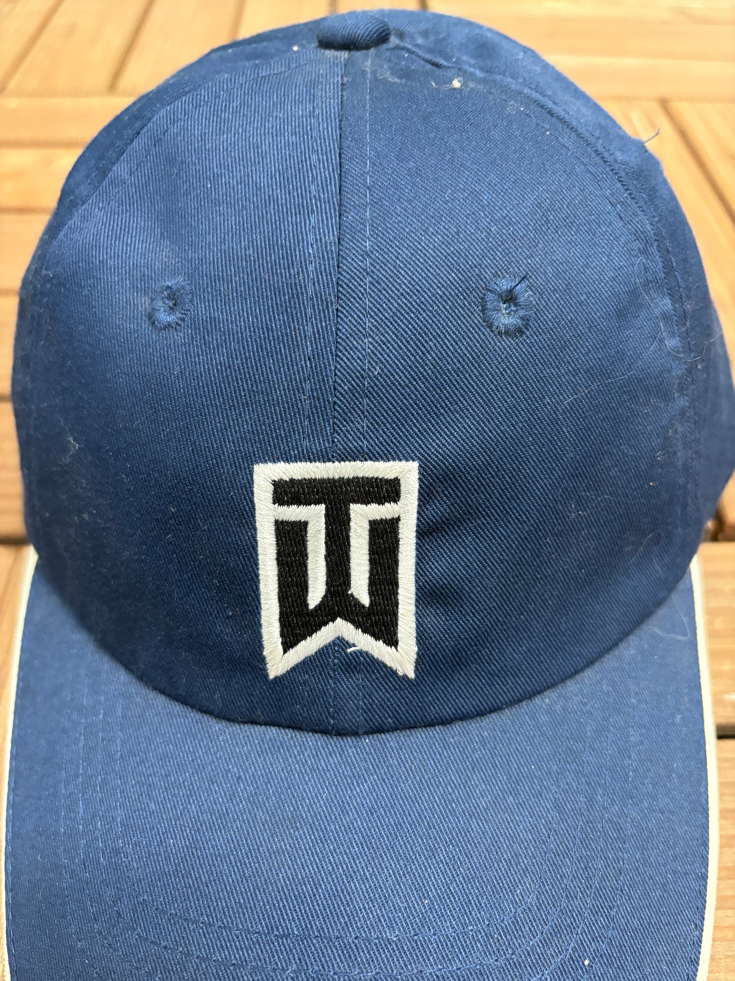 Tiger Woods Nike Embroidered Graphic Hat | Metal Clasp | Vintage 2000s Branded Golf Blue Cap |
