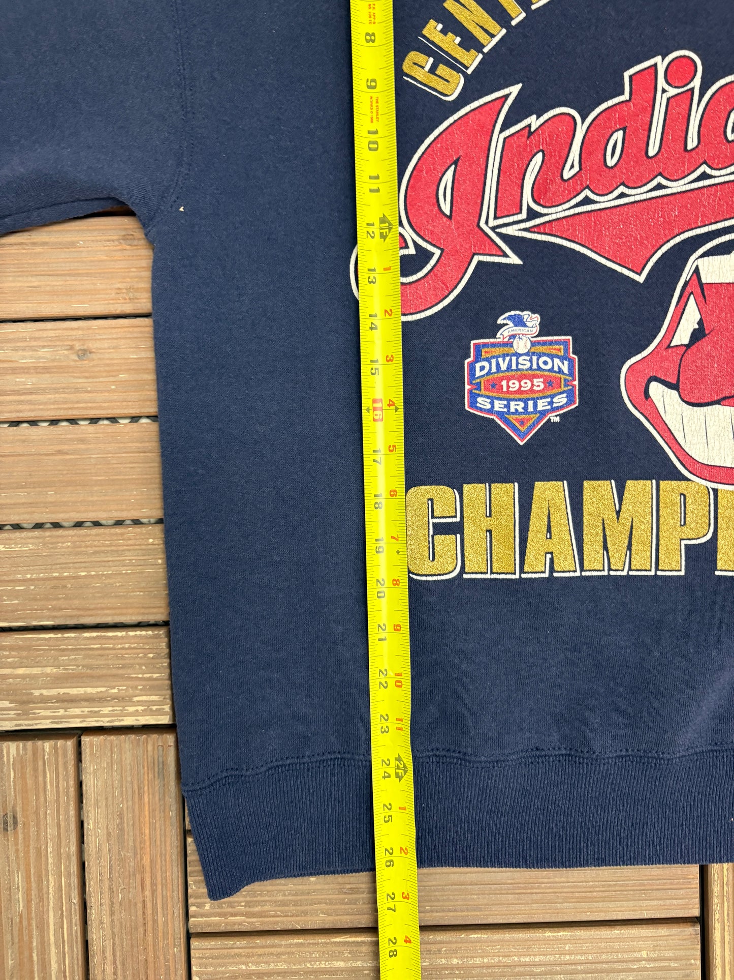 Cleveland Indians 1995 Central Division Champions Graphic Crewneck | Size Large | Vintage 1990s MLB Baseball Blue Sweater |