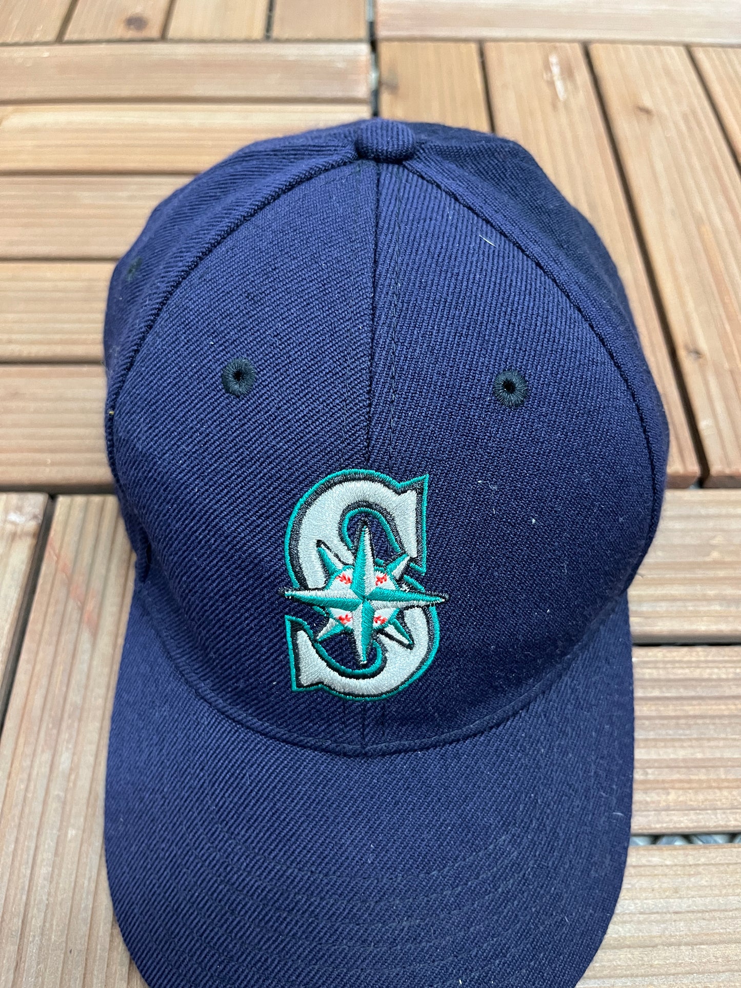 Seattle Mariners Embroidered Graphic Hat | Strap Back | Vintage 2000s MLB Baseball Nike Hat |