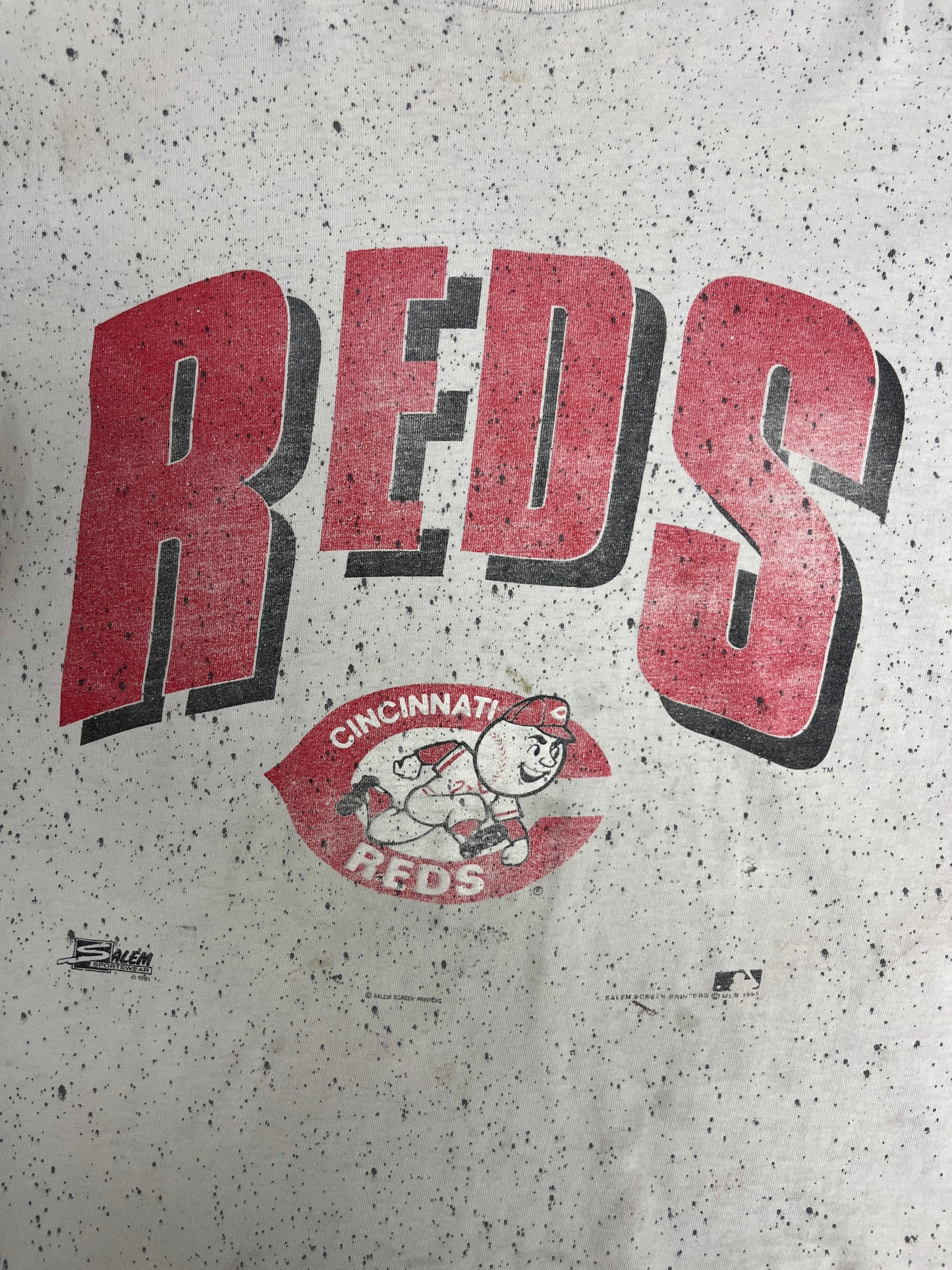 Cincinnati Reds Baseball Graphic Tee | Size Large | Vintage 1990s MLB Baseball Speckled T-Shirt |