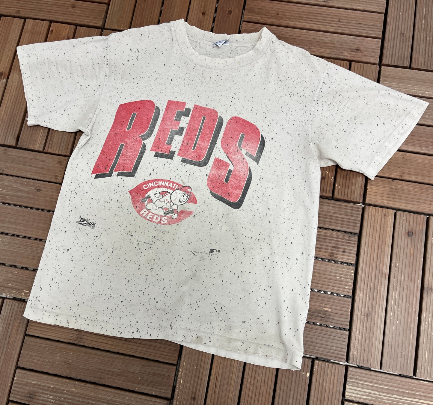 Cincinnati Reds Baseball Graphic Tee | Size Large | Vintage 1990s MLB Baseball Speckled T-Shirt |