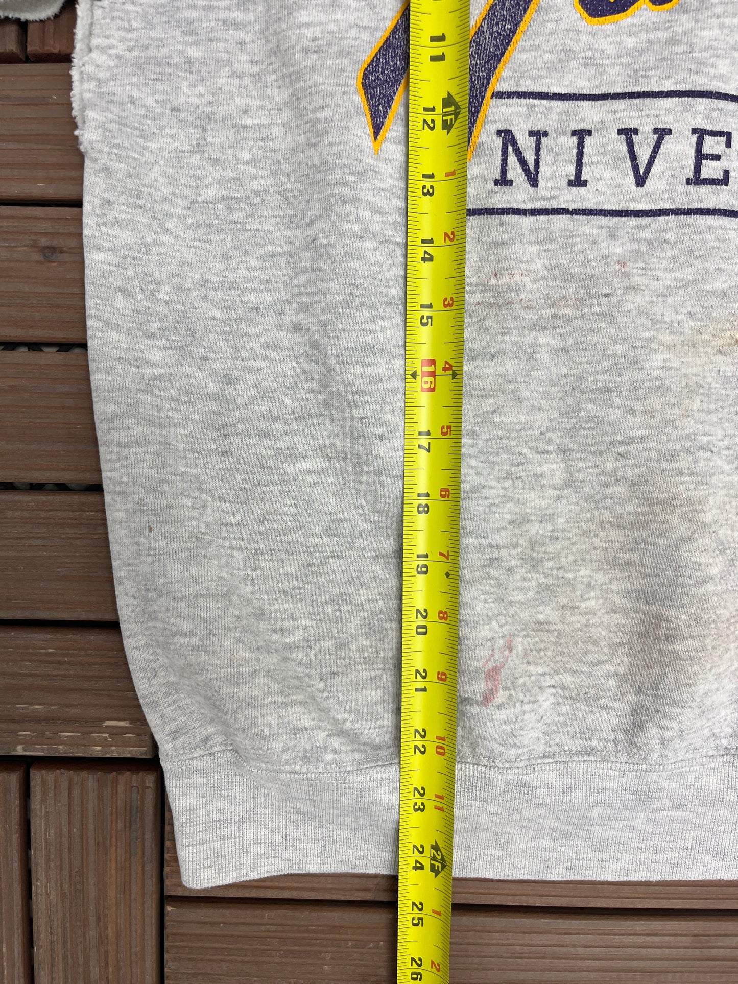 Washington Huskies Distressed Graphic Crewneck | Size Large | Vintage 1990s College Sports Grey Sweater |