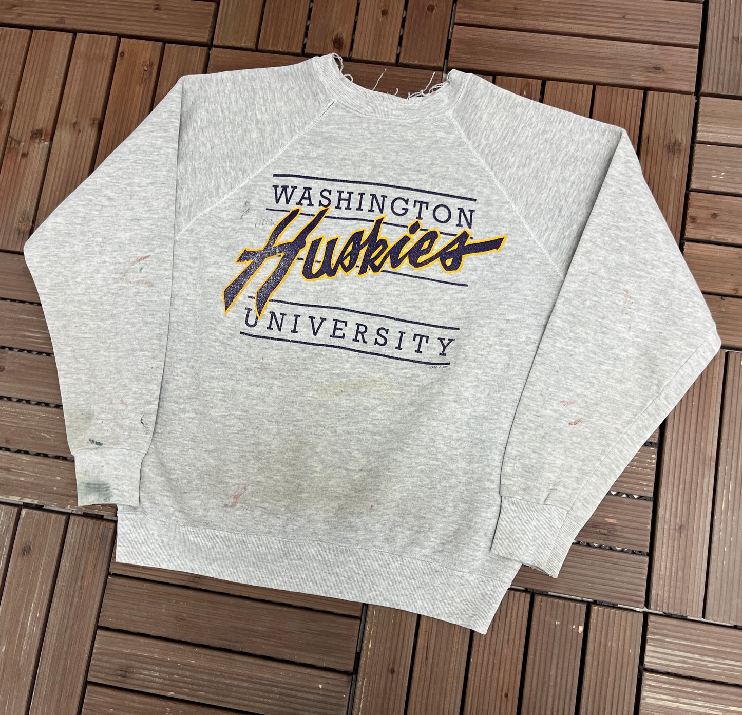 Washington Huskies Distressed Graphic Crewneck | Size Large | Vintage 1990s College Sports Grey Sweater |