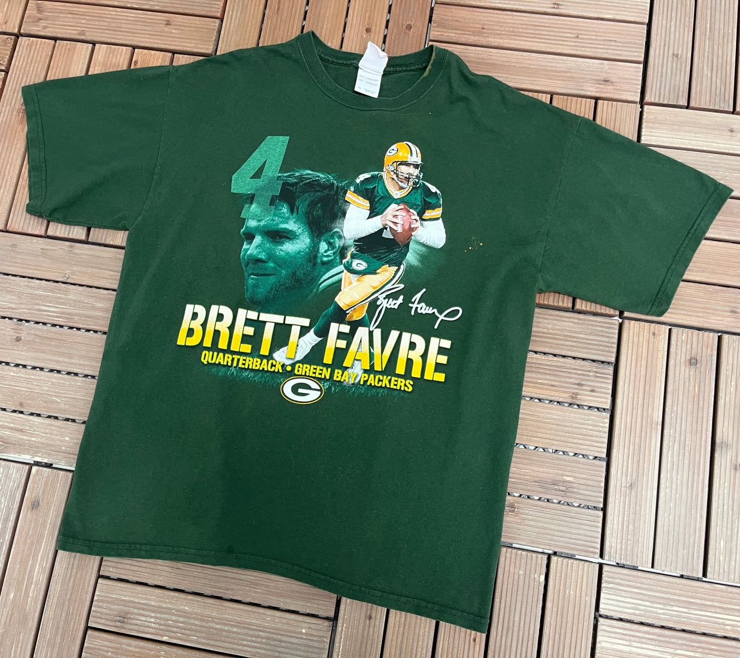 Green Bay Packers Brett Favre Graphic Tee | Size X-Large | Vintage 2000s NFL Football Green T-Shirt |