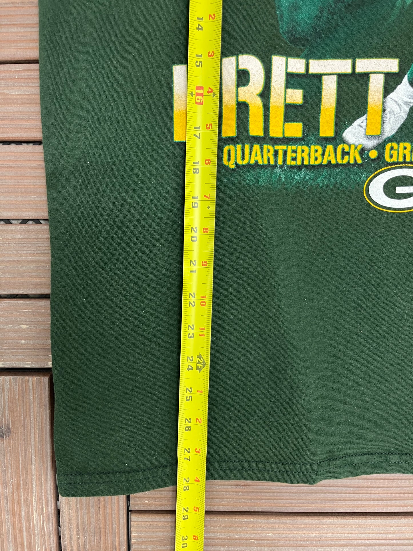 Green Bay Packers Brett Favre Graphic Tee | Size X-Large | Vintage 2000s NFL Football Green T-Shirt |