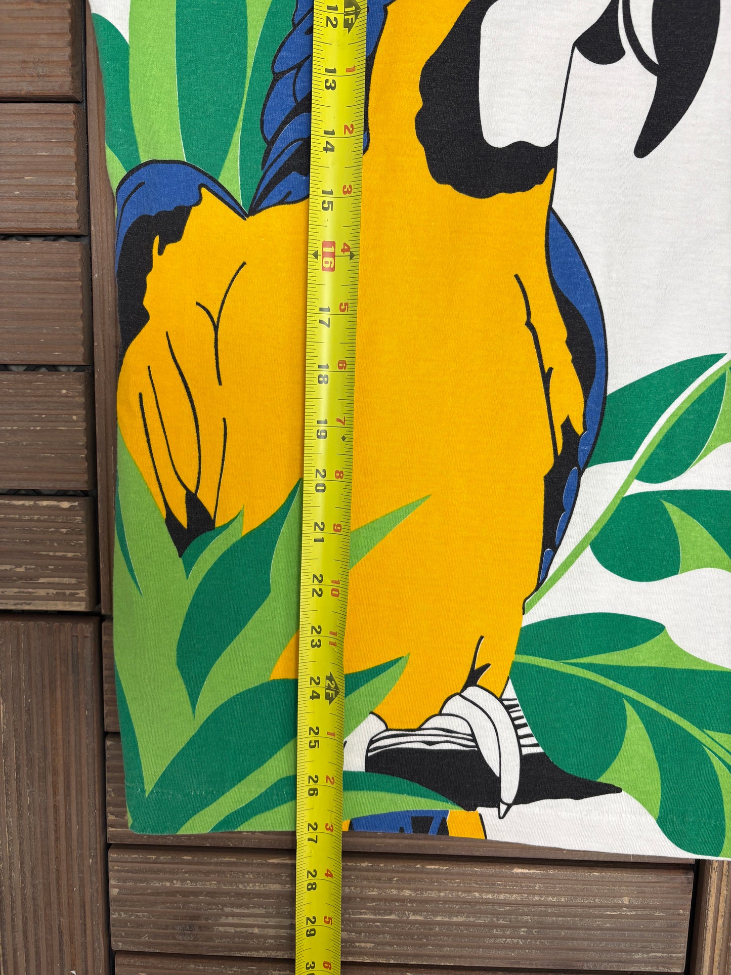 Caryn Elliott Tropical Macaw Graphic Tee | One Size | Vintage 1990s Tourist White T-Shirt |