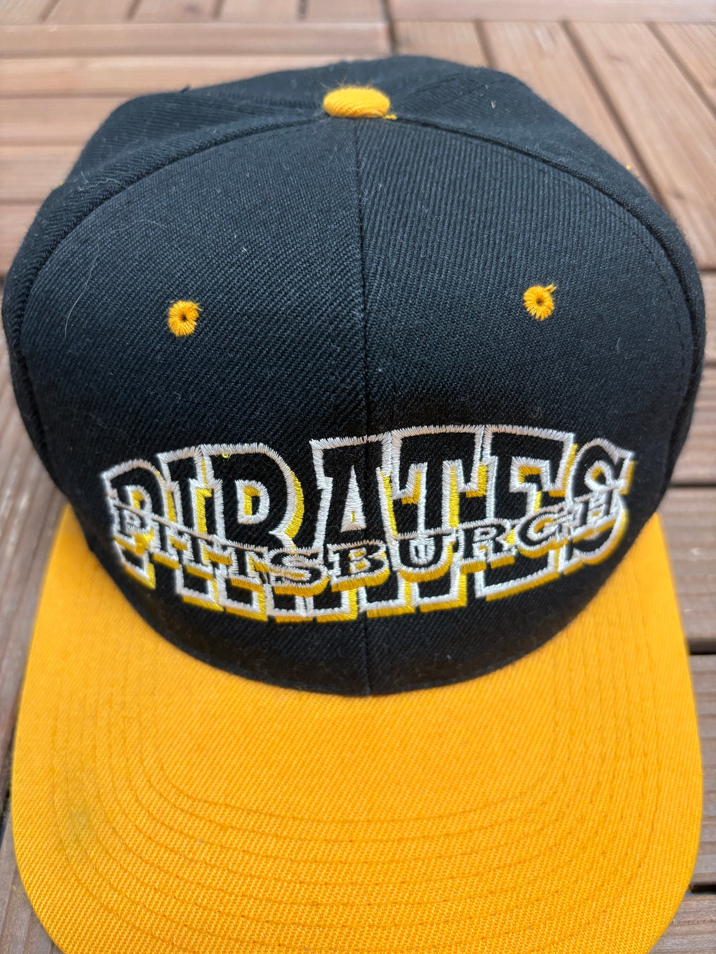 Pittsburgh Pirates Embroidered Hat | Snap Back | Vintage 2000s MLB Baseball Black Cap |