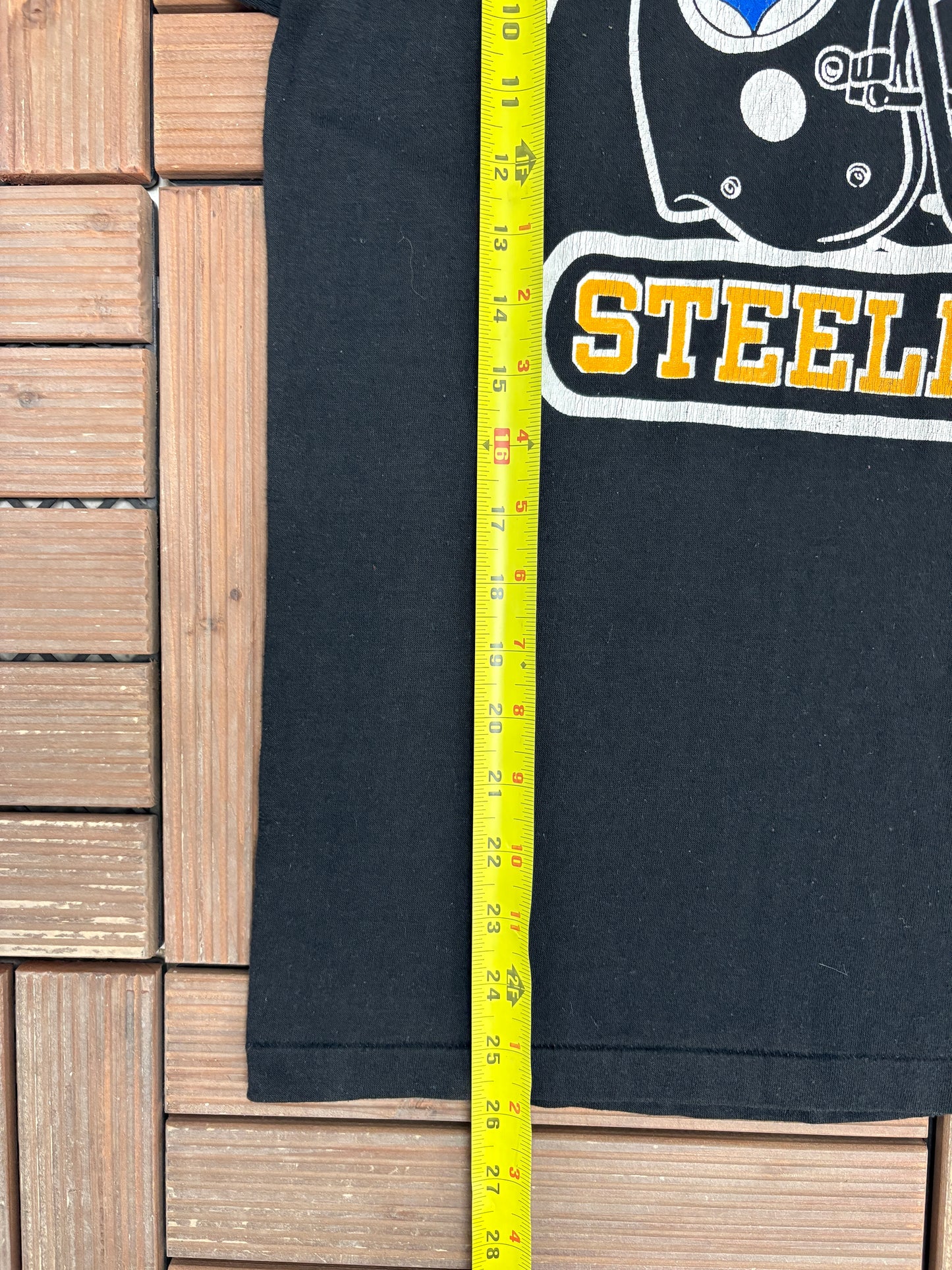Pittsburgh Steelers Graphic Tee | Size Medium | Vintage 1980s NFL Football Black T-Shirt |