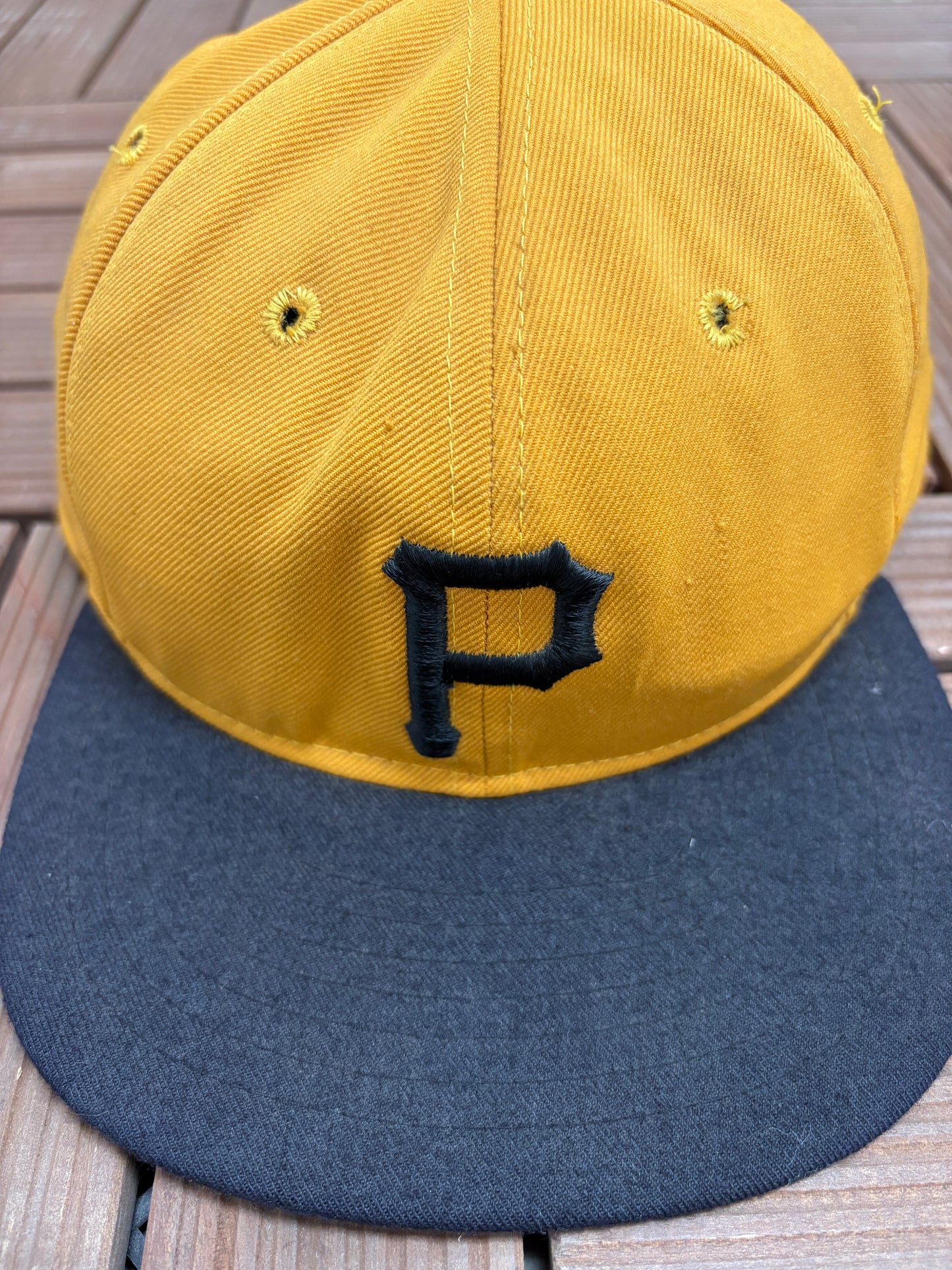 Pittsburgh Pirates Embroidered Hat | Size 7 1/4 | Vintage 1990s MLB Baseball Yellow Cap |