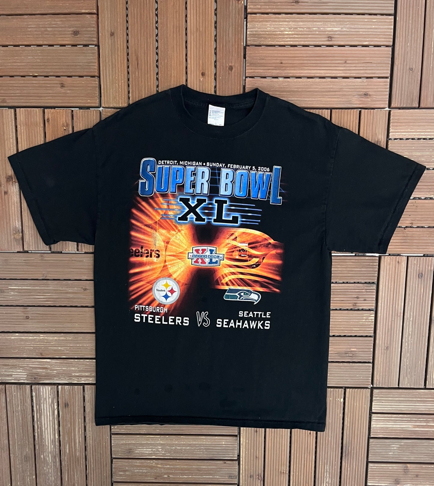 Pittsburgh Steelers vs. Seattle Seahawks Super Bowl XL Graphic Tee | Size Large | Vintage 2000s NFL Football Black T-Shirt |