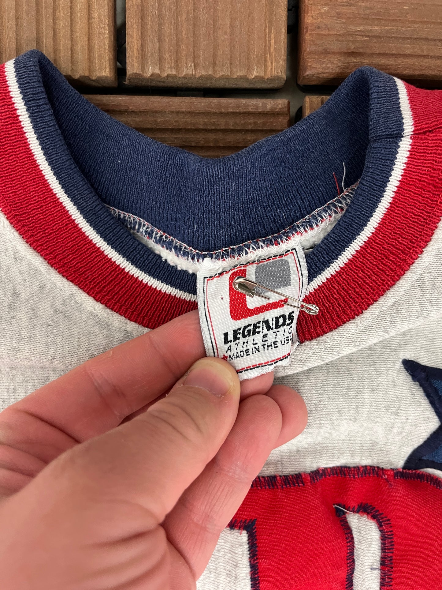 America Stitched All Over Print Graphic Crewneck | Size Large | Vintage 1990s Promotional Grey Sweater |