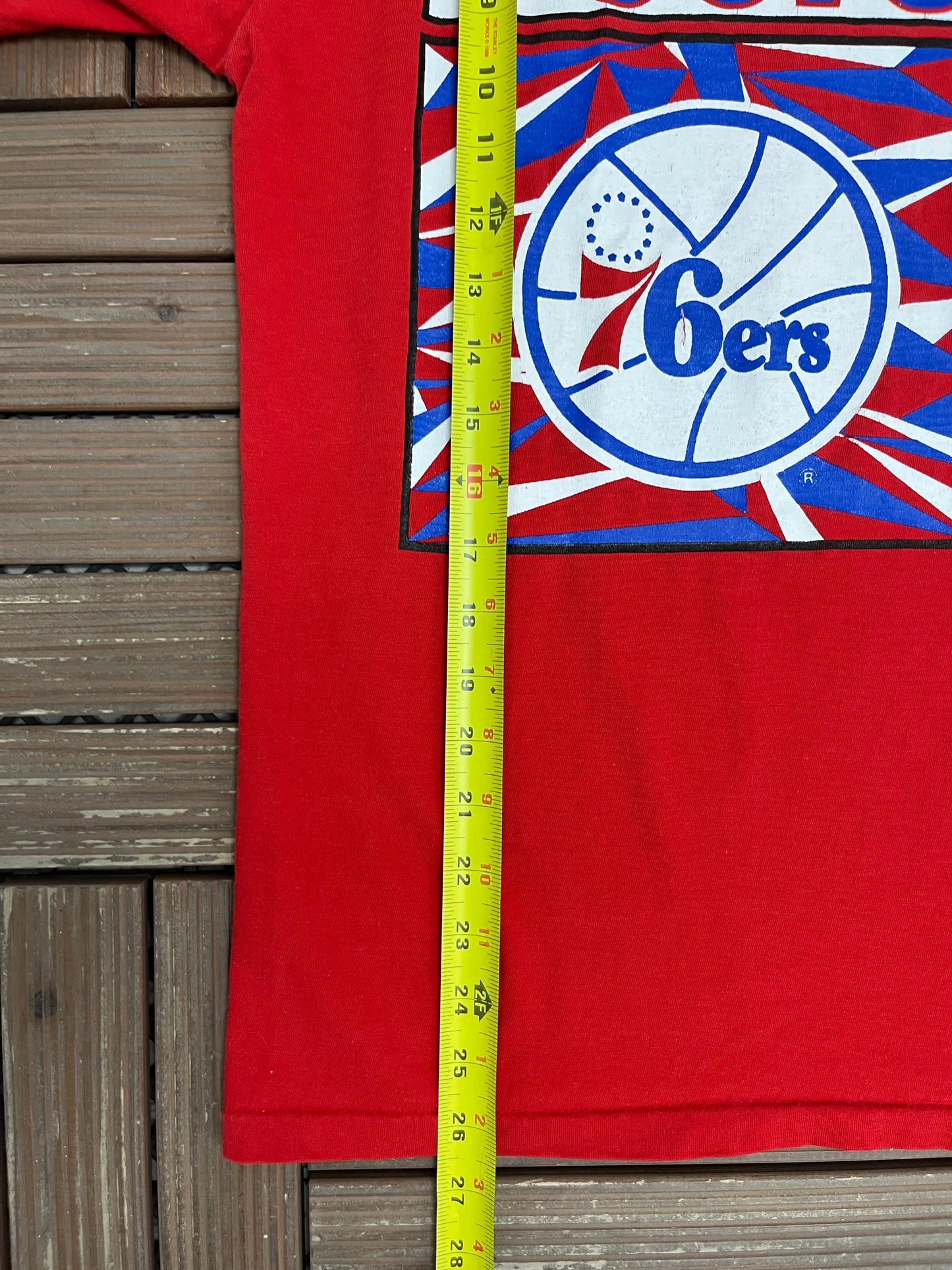 Philadelphia 76ers Graphic Tee | Size Large | Vintage 1990s NBA Basketball Red T-Shirt |